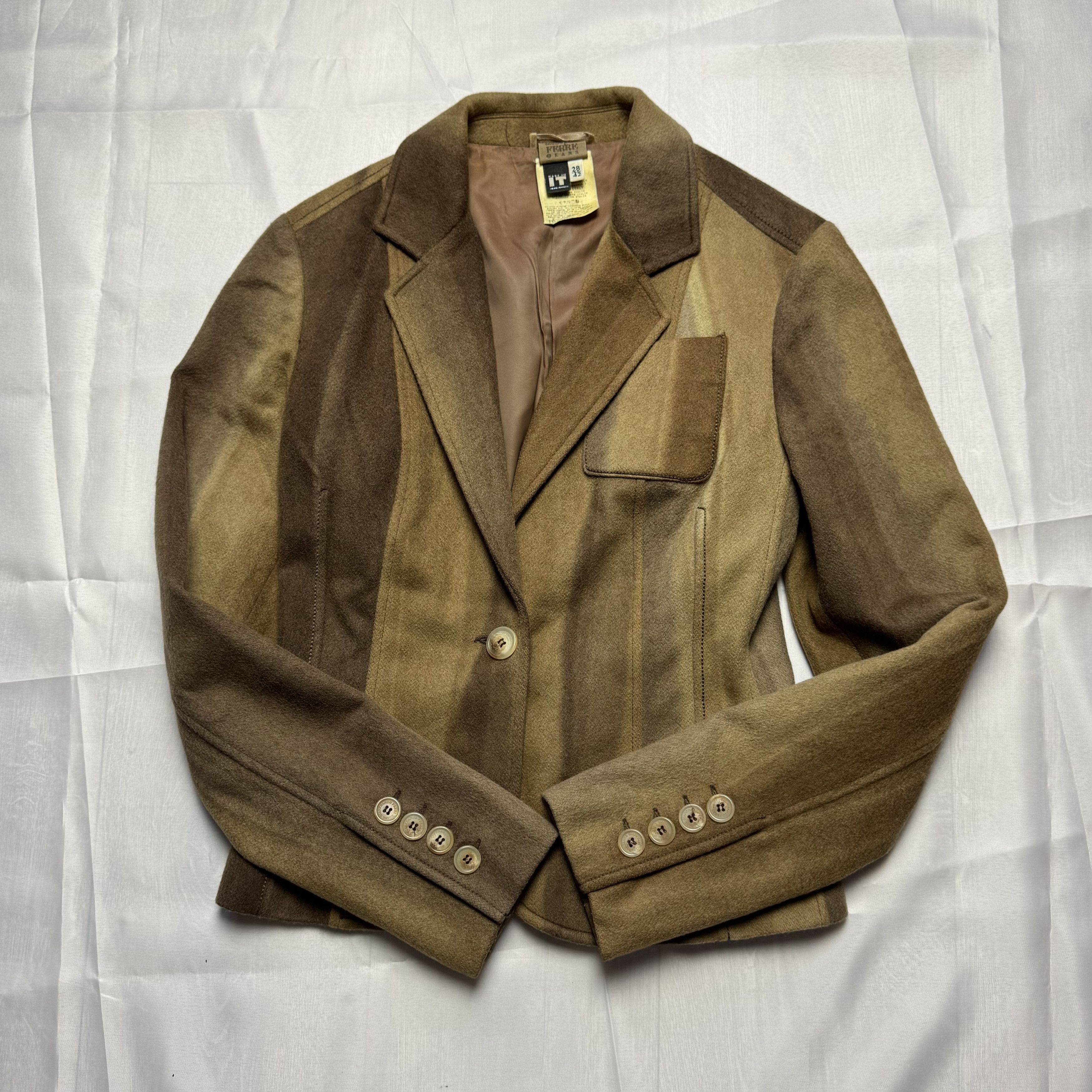 Gianfranco Ferre Vintage Gianfranco Ferre Blazer 28/42 Like New Size M / US 6-8 / IT 42-44 - 1 Thumbnail