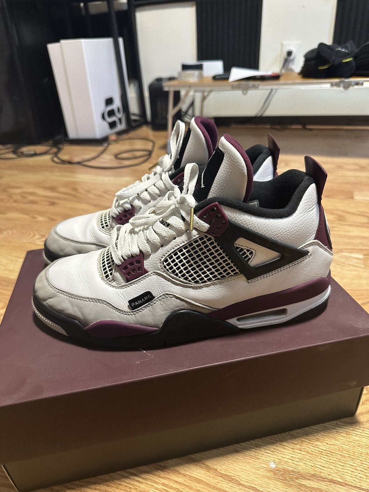 Jordan Brand × Nike Air Jordan retro PSG Size US 11 / EU 44 - 5 Thumbnail