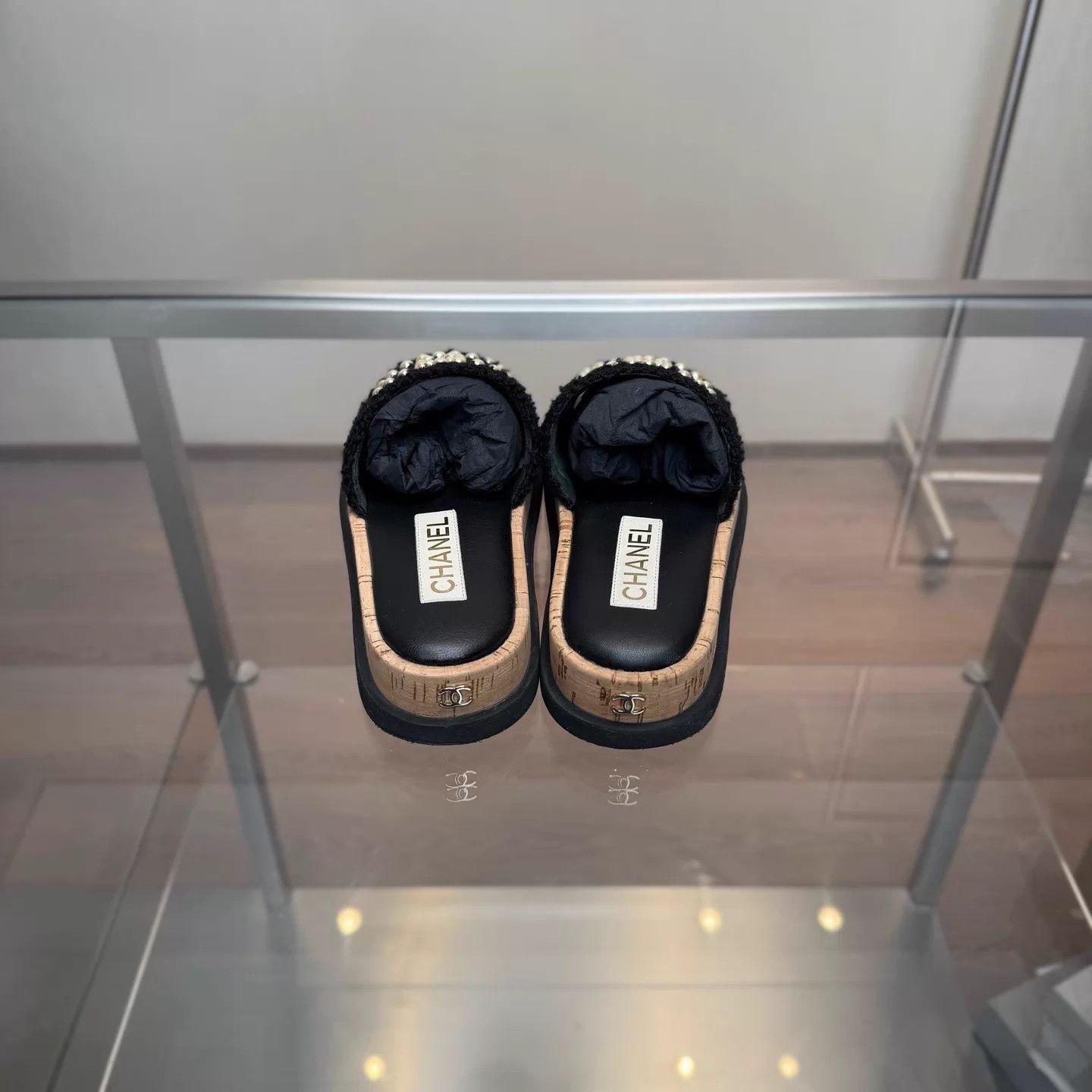 Chanel Chanel 24S Pearl CC Black Slippers 37 Boxed Size US 6.5 / IT 36.5 - 3 Thumbnail