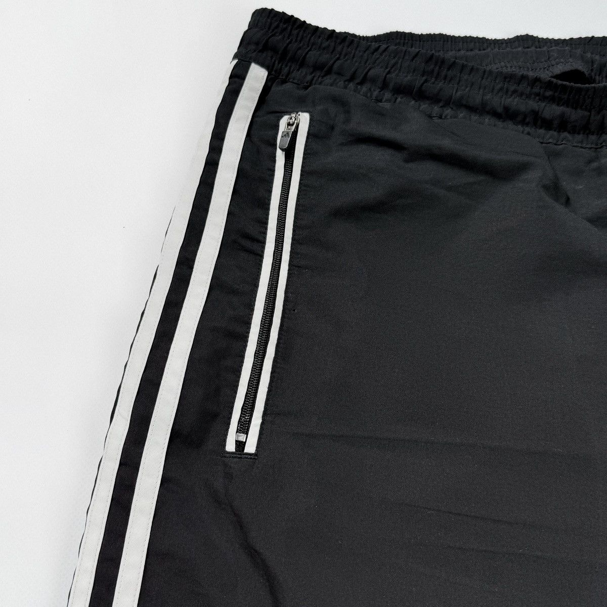 Adidas Adidas Essentials Logo Track Pants Vintage Size US 34 / EU 50 - 5 Thumbnail