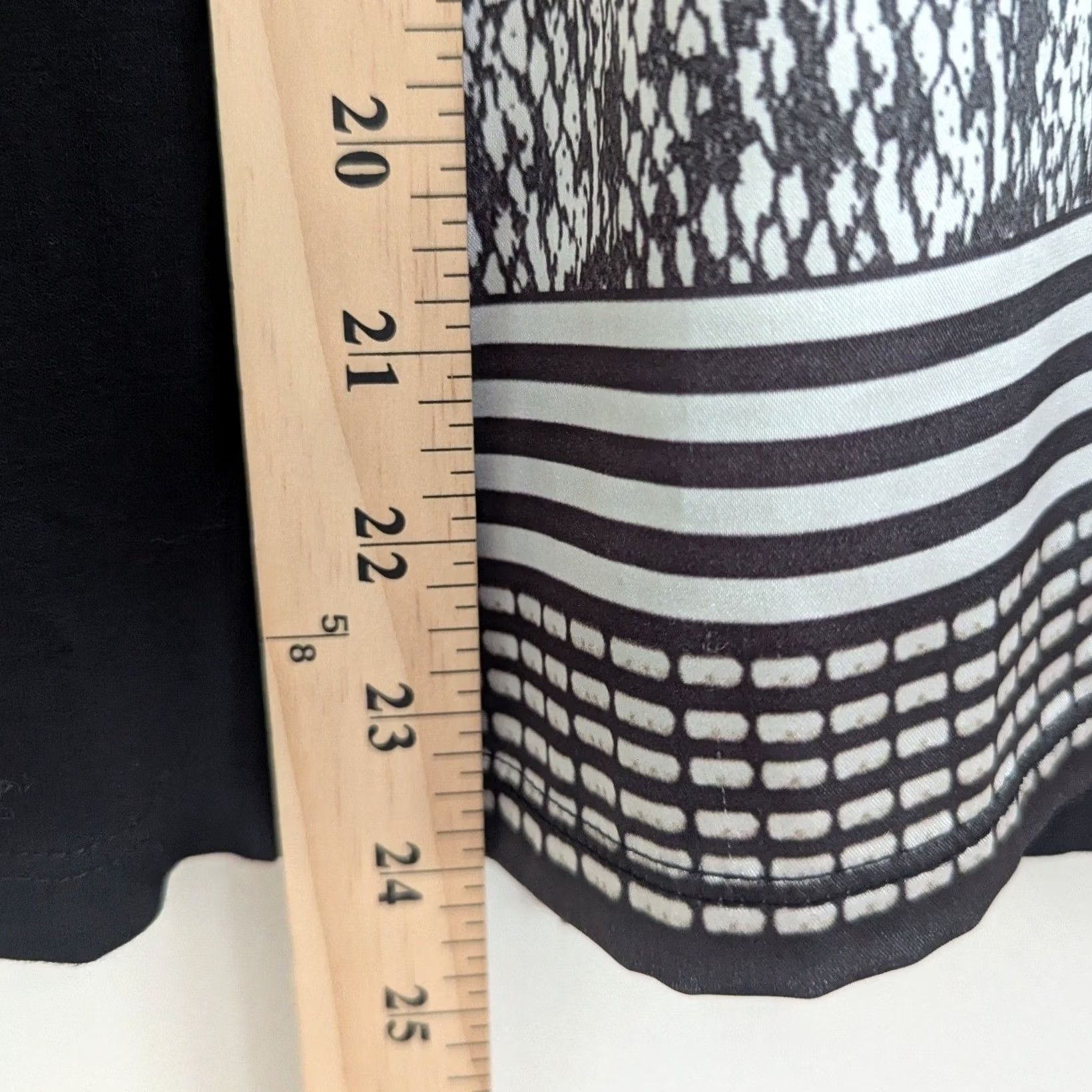 Vintage Paola Davoli Black 3/4 Sleeve Geometric Print Top Blouse Made in Italy Size S / US 4 / IT 40 - 6 Thumbnail