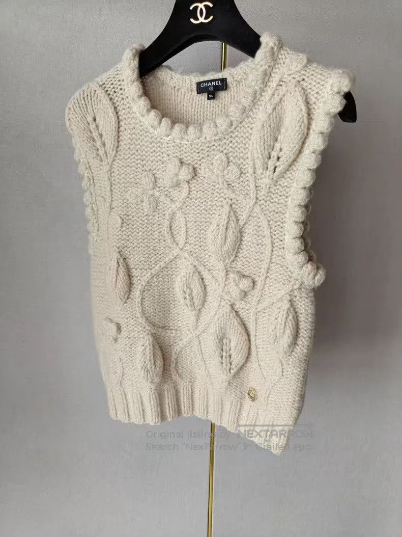 Chanel Chanel Vest sweater Size XXS / US 00 / IT 34 - 1 Thumbnail