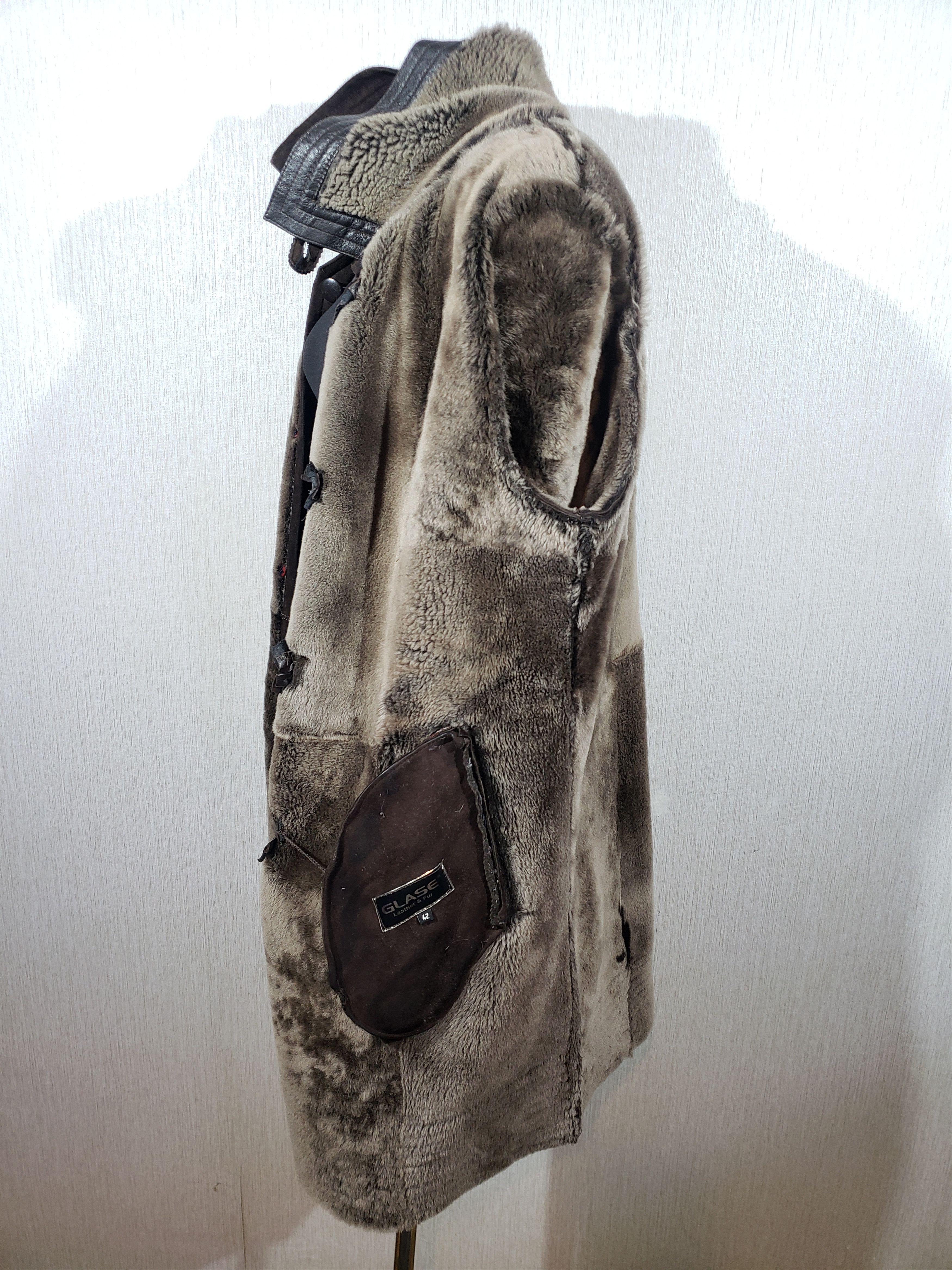 Other Stylish brown sheepskin coat with a wide collar. Size XL / US 12-14 / IT 48-50 - 9 Thumbnail