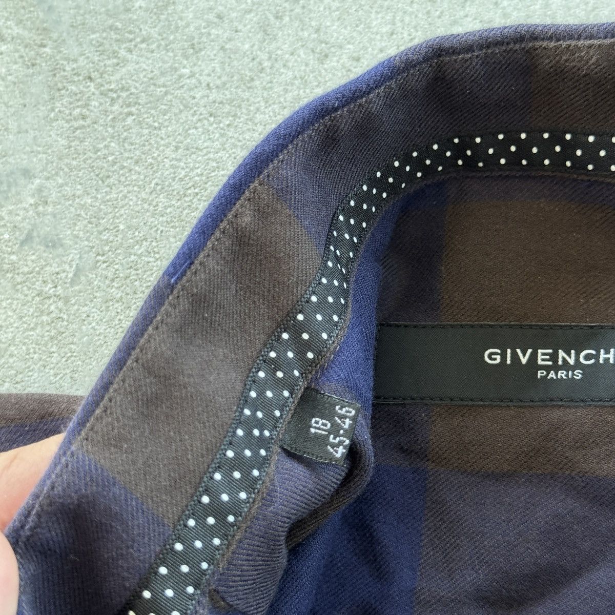 Givenchy Givenchy Paris Button Ups Plaid Shirt Embroidered Logo Size US L / EU 52-54 / 3 - 6 Thumbnail