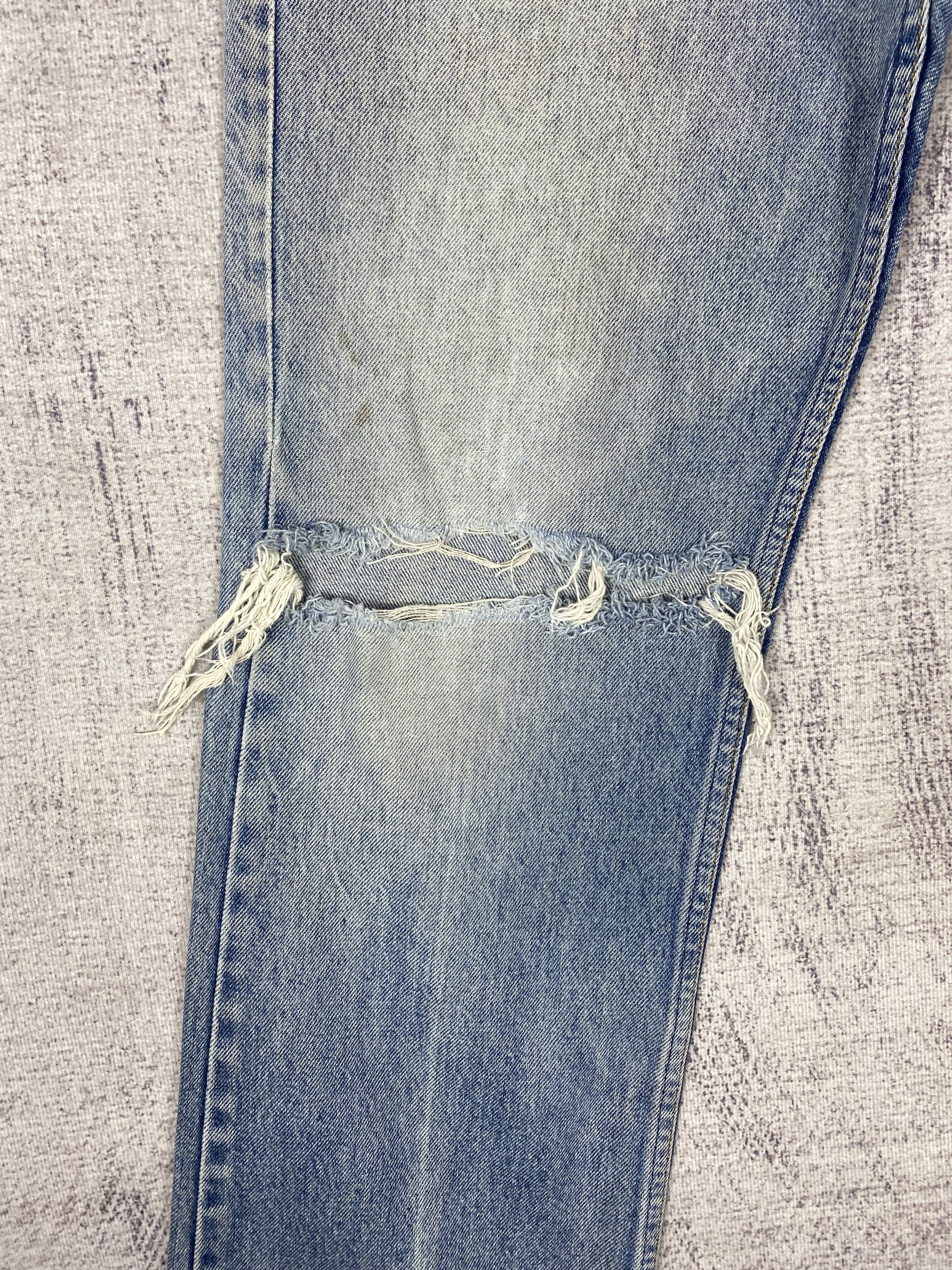 Levi's Vintage Levi's Distressed Blue Denim Jeans PT0481 Size US 38 / EU 54 - 5 Thumbnail