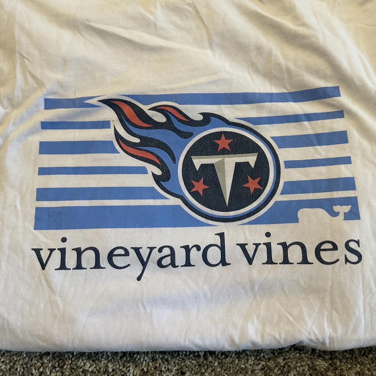 Vineyard Vines Vineyard Vines Tennessee Titans tshirt Size XXL / US 16-18 / IT 52-54 - 1 Thumbnail