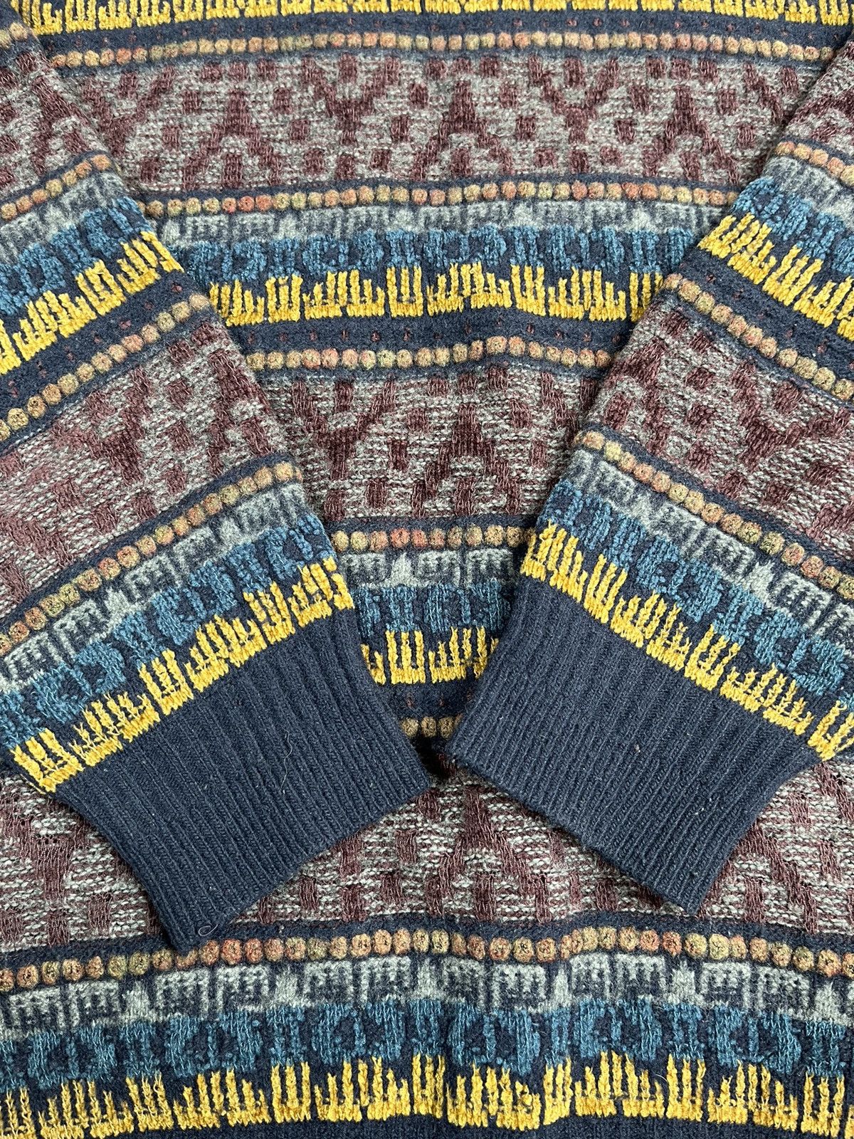 Vintage Vintage 90s Coogi style wool sweater streetwear size L Size US L / EU 52-54 / 3 - 2 Thumbnail