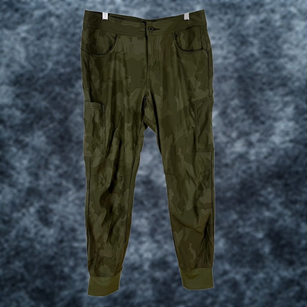 Prana PrAna Women Standard Fit Cargo Jogger Pants Camo Print 6 Rg Outdoor Size 28" / US 6 / IT 42 - 1 Thumbnail