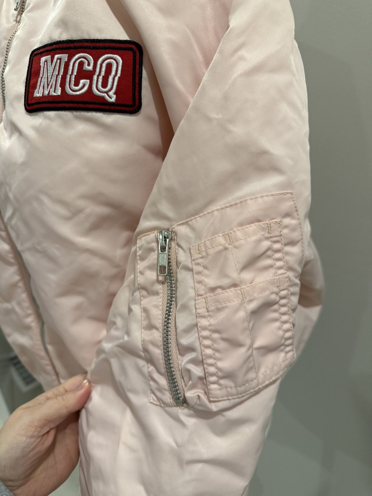 McQ Alexander McQueen Men’s McQ Alexander McQueen pink bomber jacket patch IT48 Size US M / EU 48-50 / 2 - 4 Thumbnail