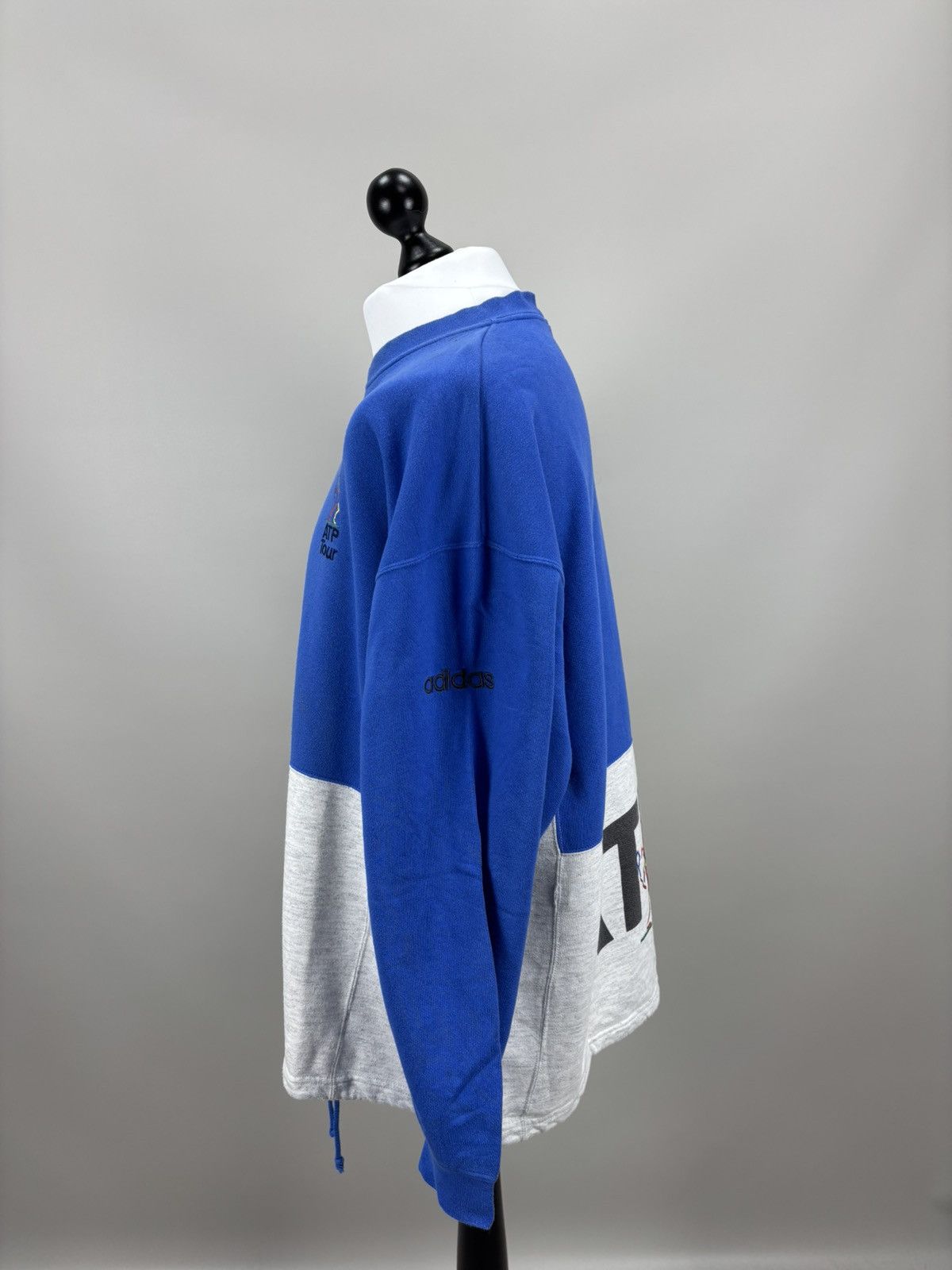 Mens vintage sweatshirt Adidas ATP Tour Size L Color Blue