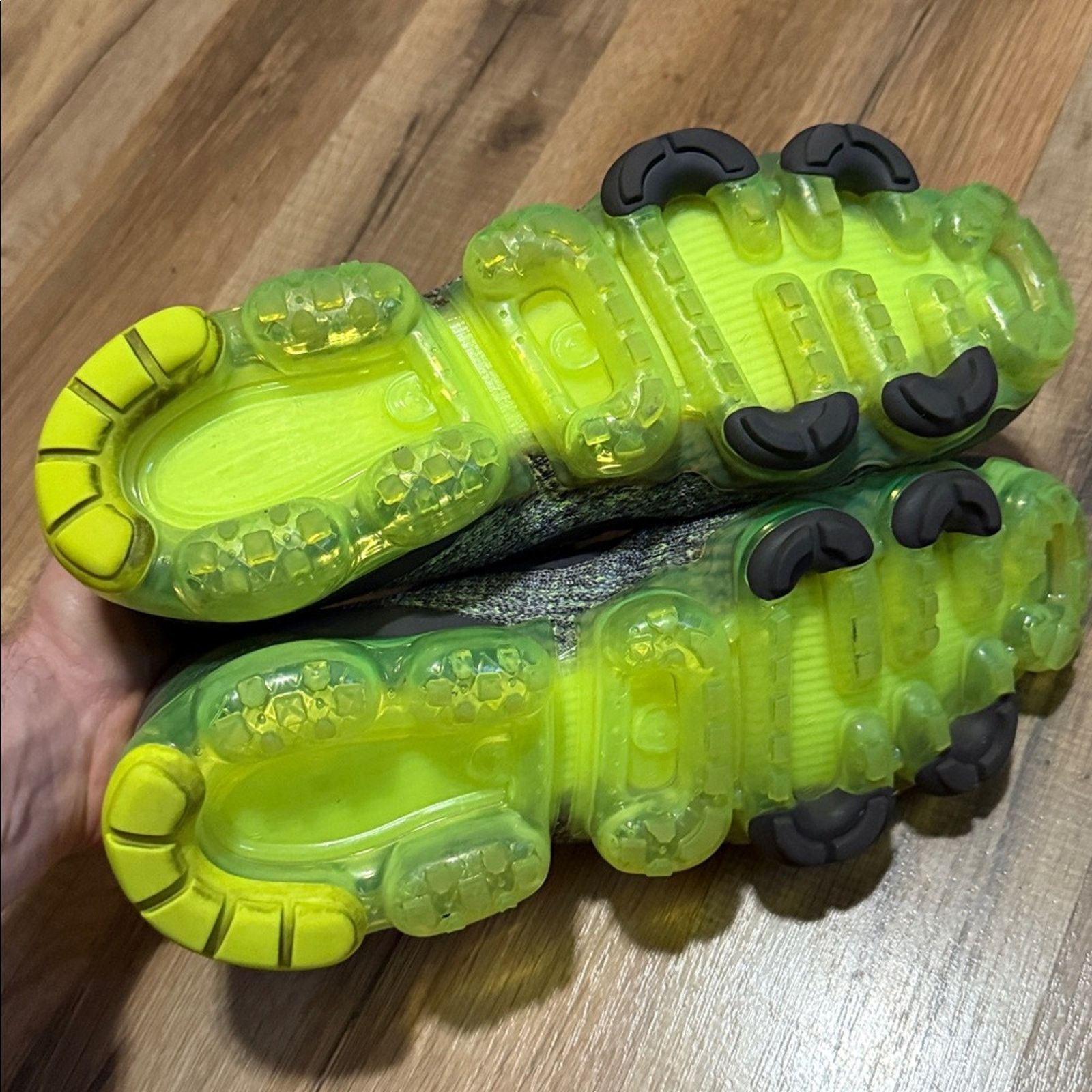 Nike 2019 Nike Air Vapormax Flyknit 3 Gunsmoke Thunder Grey Volt Size US 9.5 / EU 42-43 - 8 Thumbnail