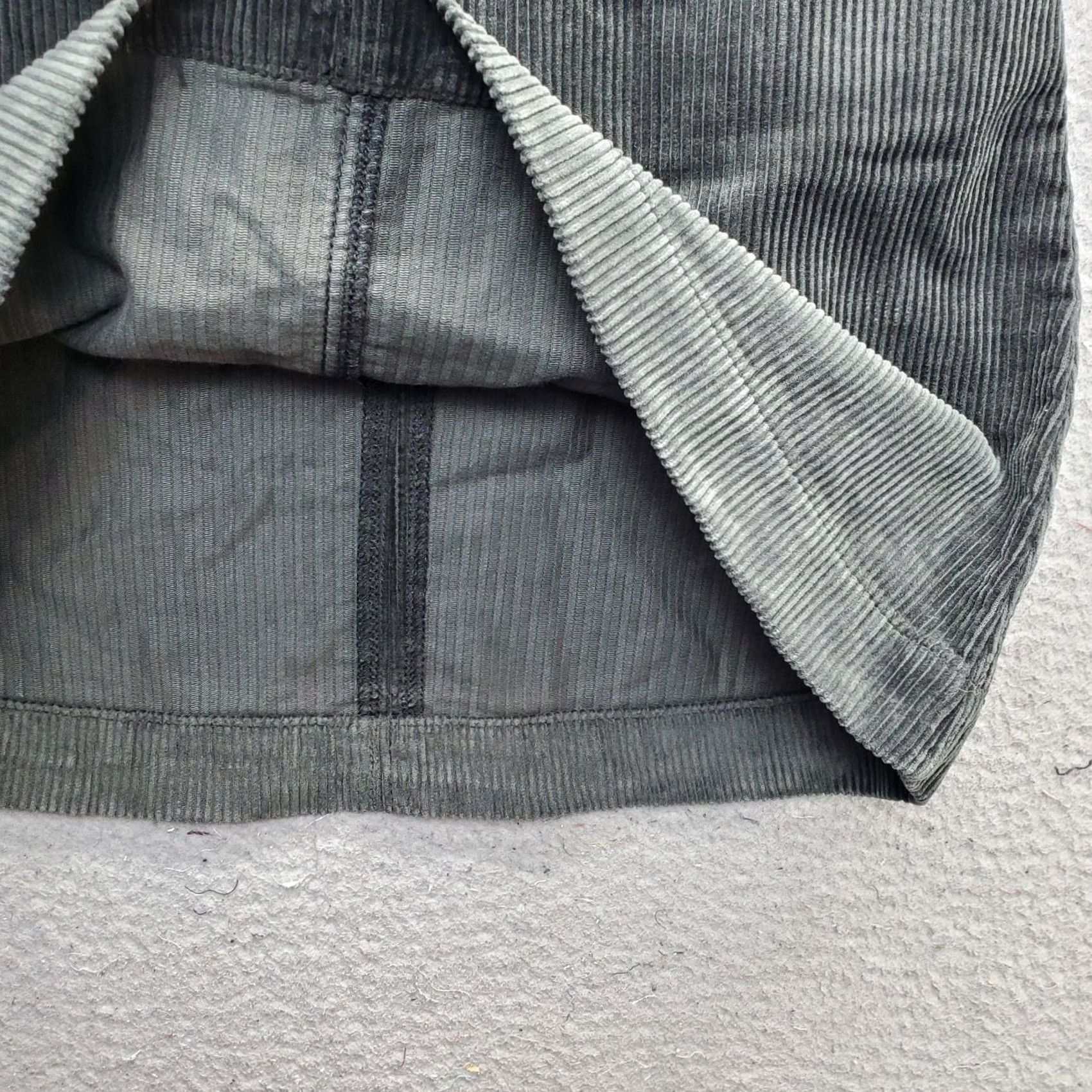 Abercrombie & Fitch Abercrombie & Fitch Mini Skirt Womens 4 Green Corduroy Flap Pocket 2 Button Fly - Sustainable Spring Collection Size 27" / US 4 / IT 40 - 7 Thumbnail