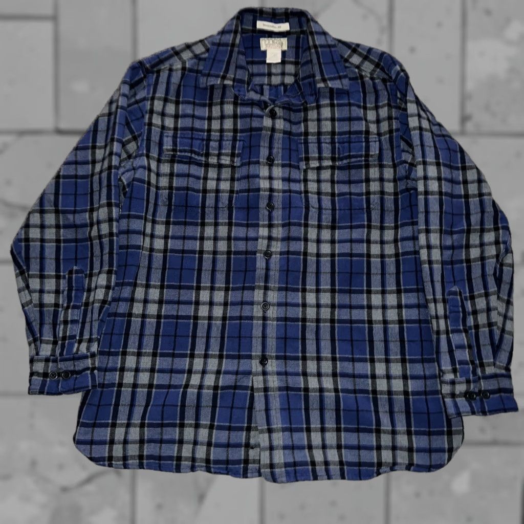 Vintage L.L. Bean Traditional Fit Chamois Blue Flannel Shirt Mens Size L Size US L / EU 52-54 / 3 - 1 Thumbnail