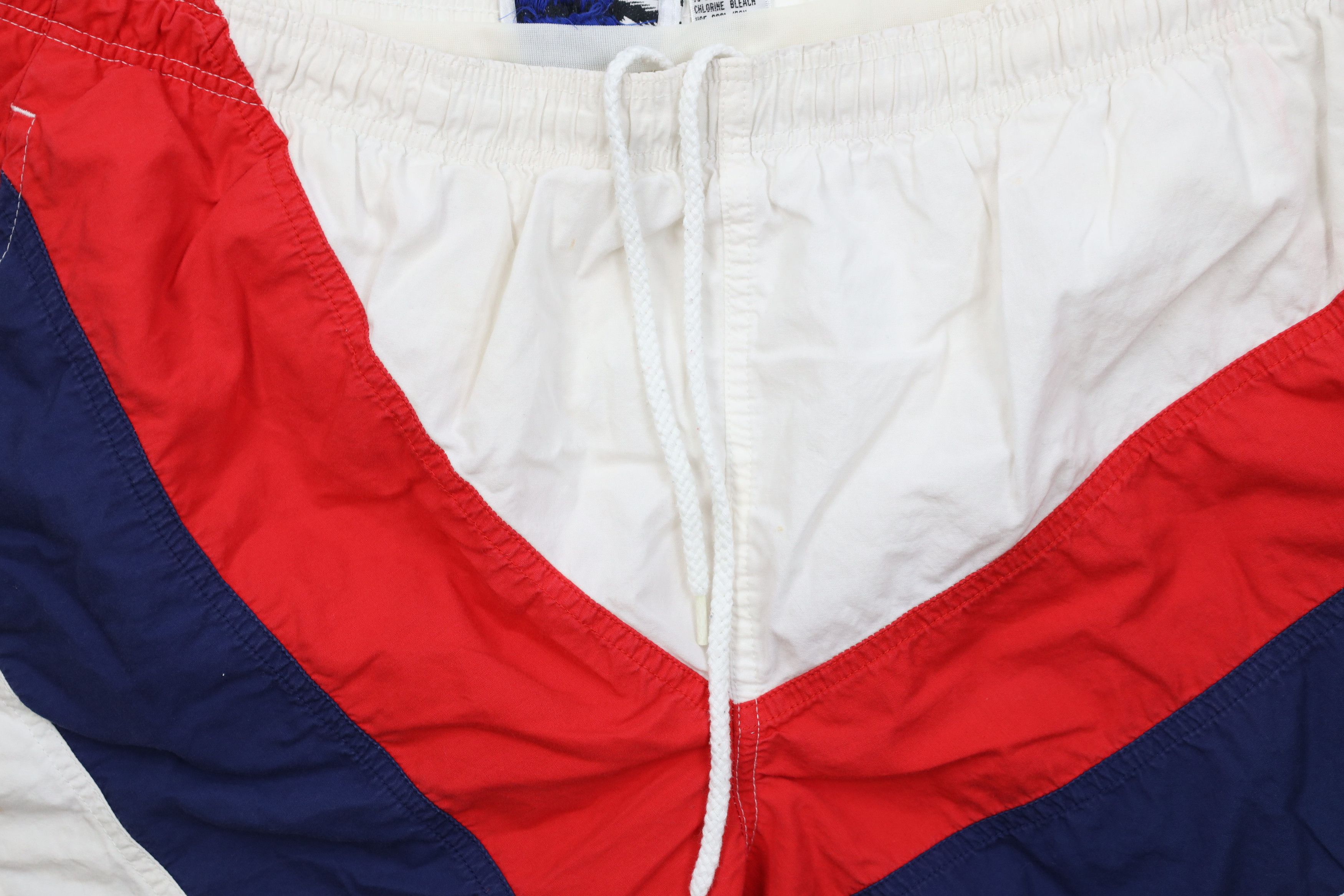 Pierre Cardin Vintage 80s 90s Pierre Cardin Block Lined Shorts Swim Trunk Size US 34 / EU 50 - 3 Thumbnail