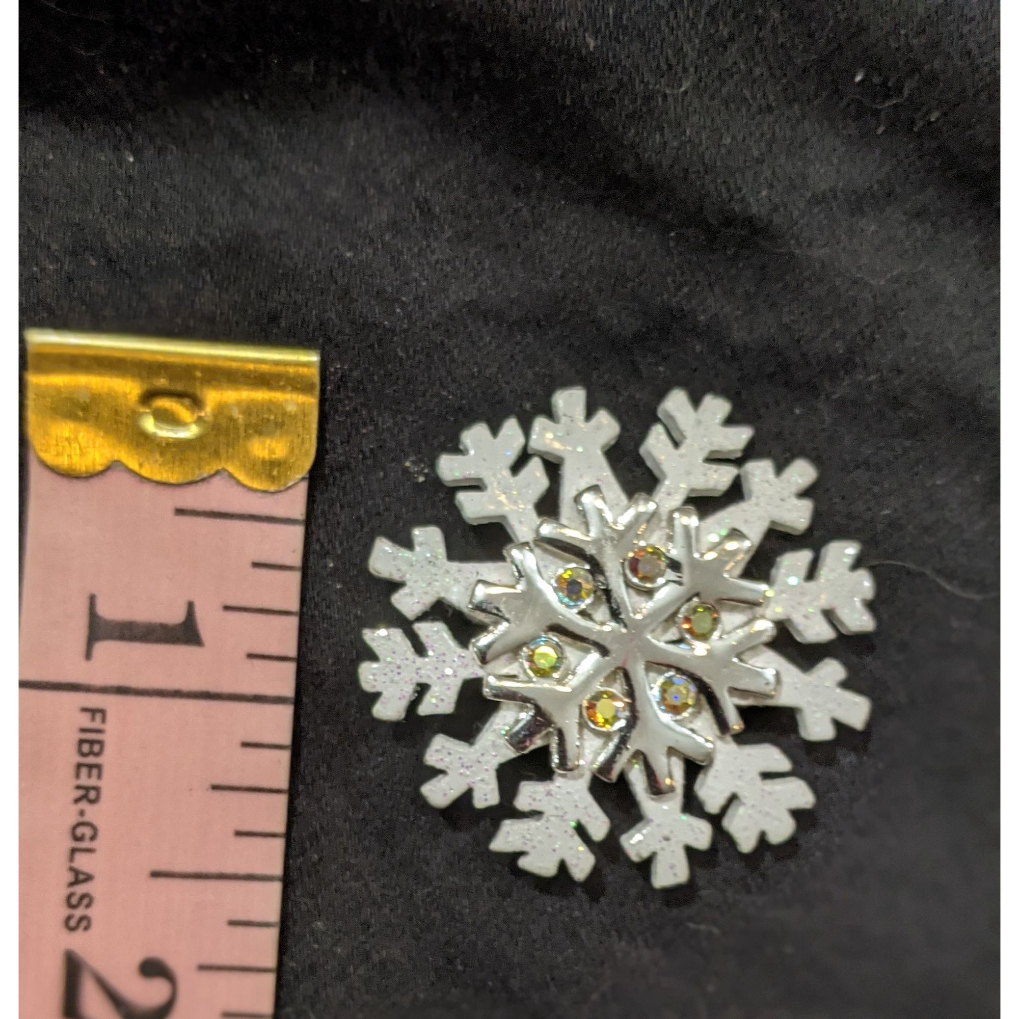 Other Vintage Silver Tone And White Snowflake Brooch Size ONE SIZE - 4 Thumbnail