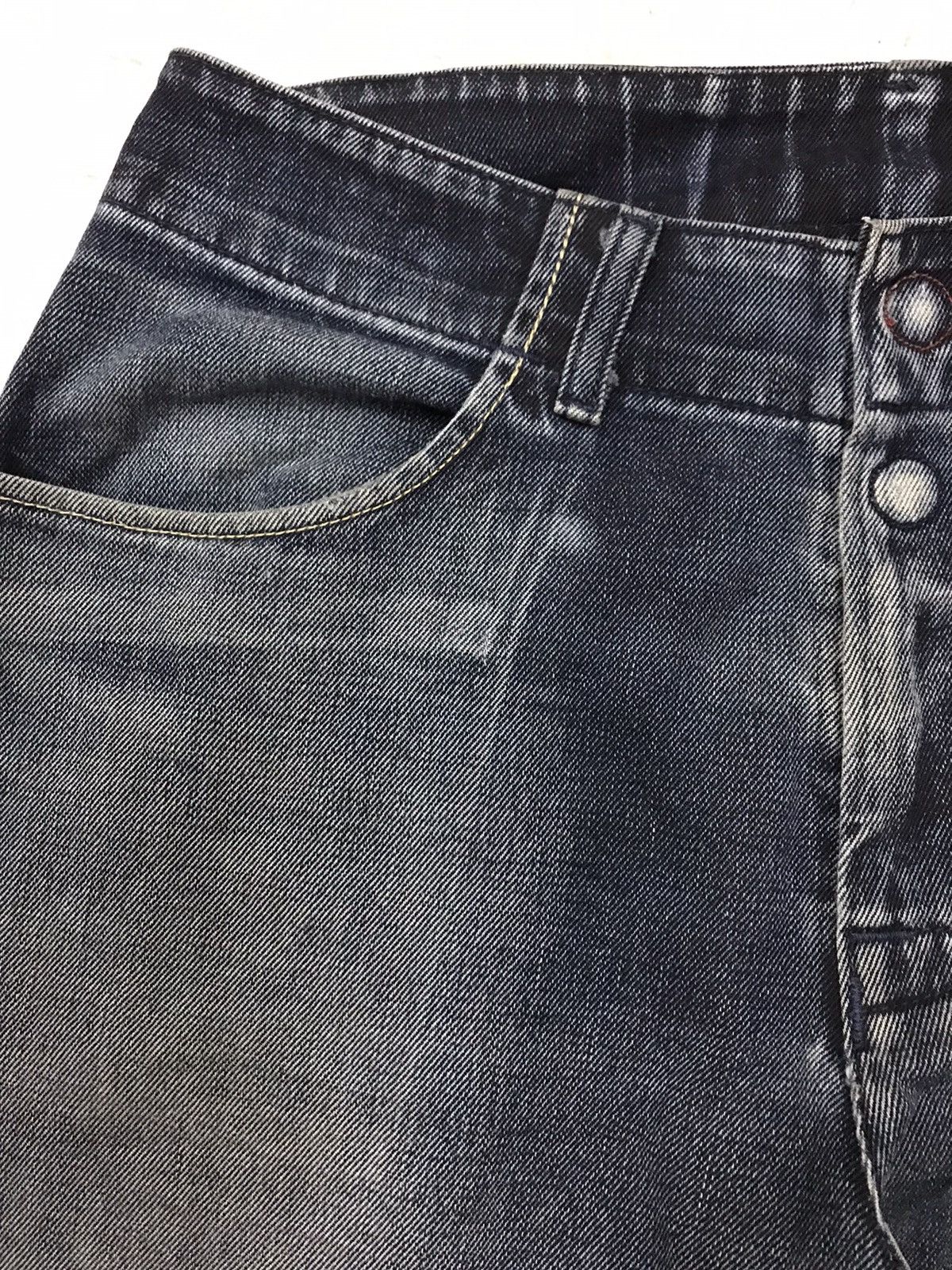 Levi's Vintage Clothing Vintage Levis N3BP Rubber Print Distressed Denim Jeans Size US 32 / EU 48 - 7 Thumbnail