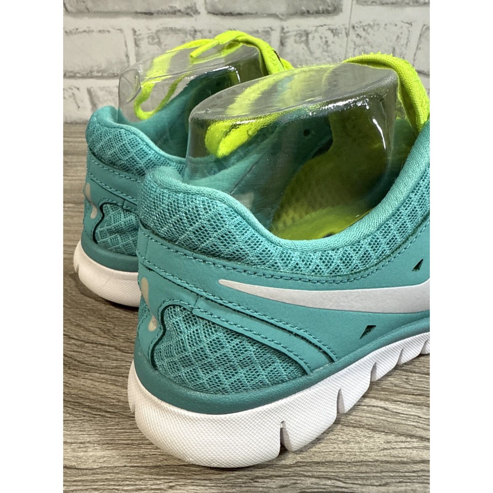 Nike Nike Flex 2013 Run Low Shoe Women 8 Blue Green Yellow 580440-300 Sneakers Size US 8 / IT 38 - 4 Thumbnail