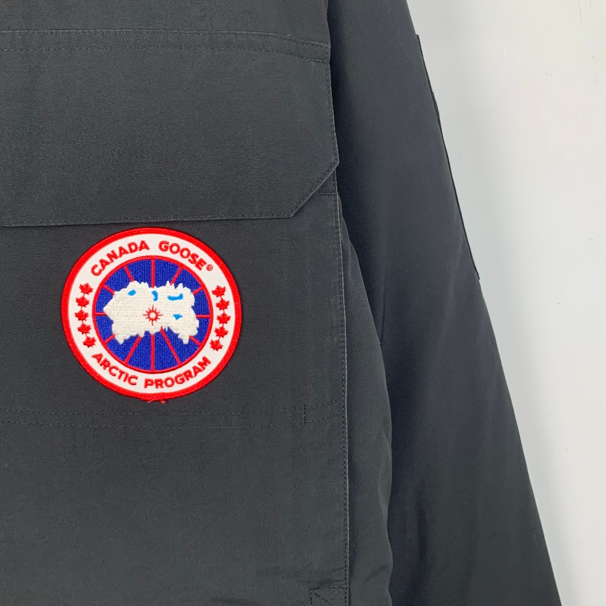 Canada Goose Canada Goose Expedition Series Black Logo Patch Hooded Down Size US XS / EU 42 / 0 - 6 Thumbnail