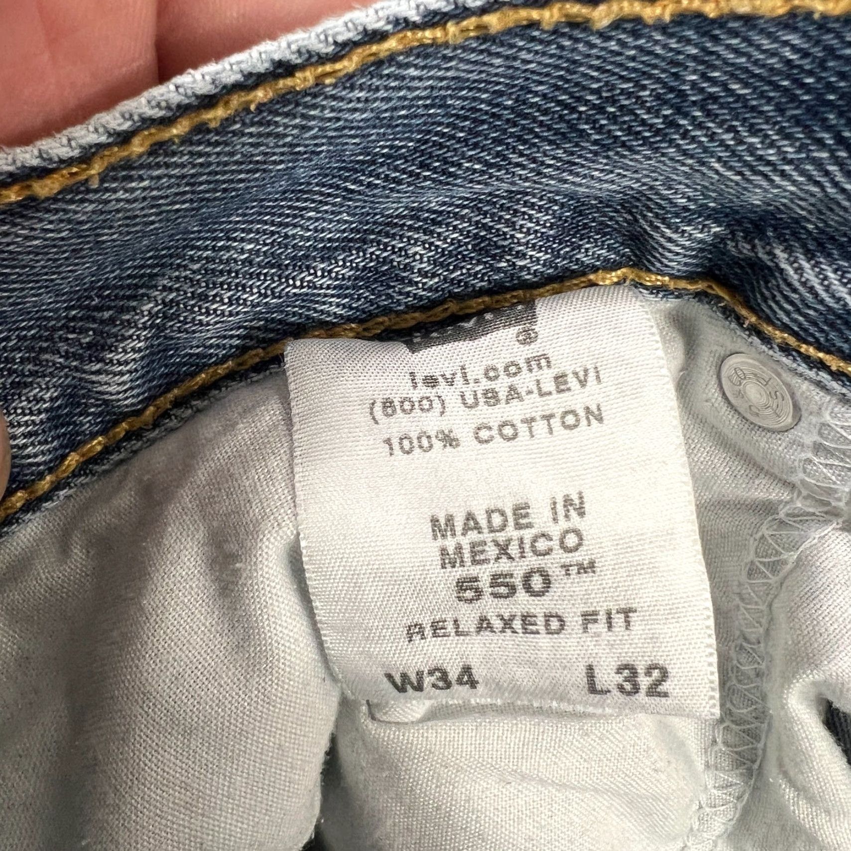 Levi's VINTAGE Levi's 550 Jeans Mens 34x32 Relaxed Fit Distressed Straight Leg Blue 90s Grunge USA Mens Size US 34 / EU 50 - 5 Thumbnail