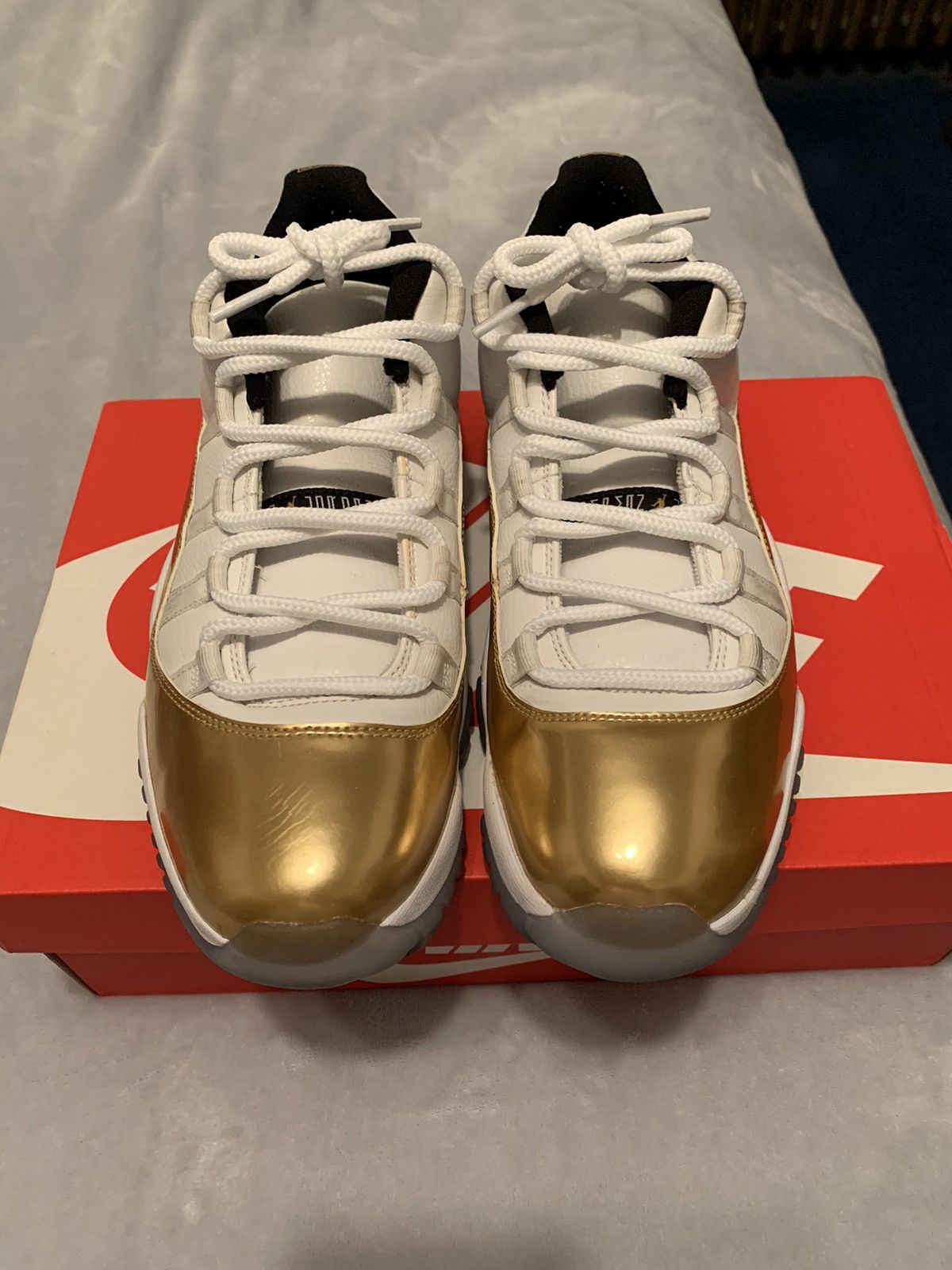 Jordan Brand Jordan 11 Retro Low Closing Ceremony 2016 Size 10 Size US 10 / EU 43 - 2 Thumbnail