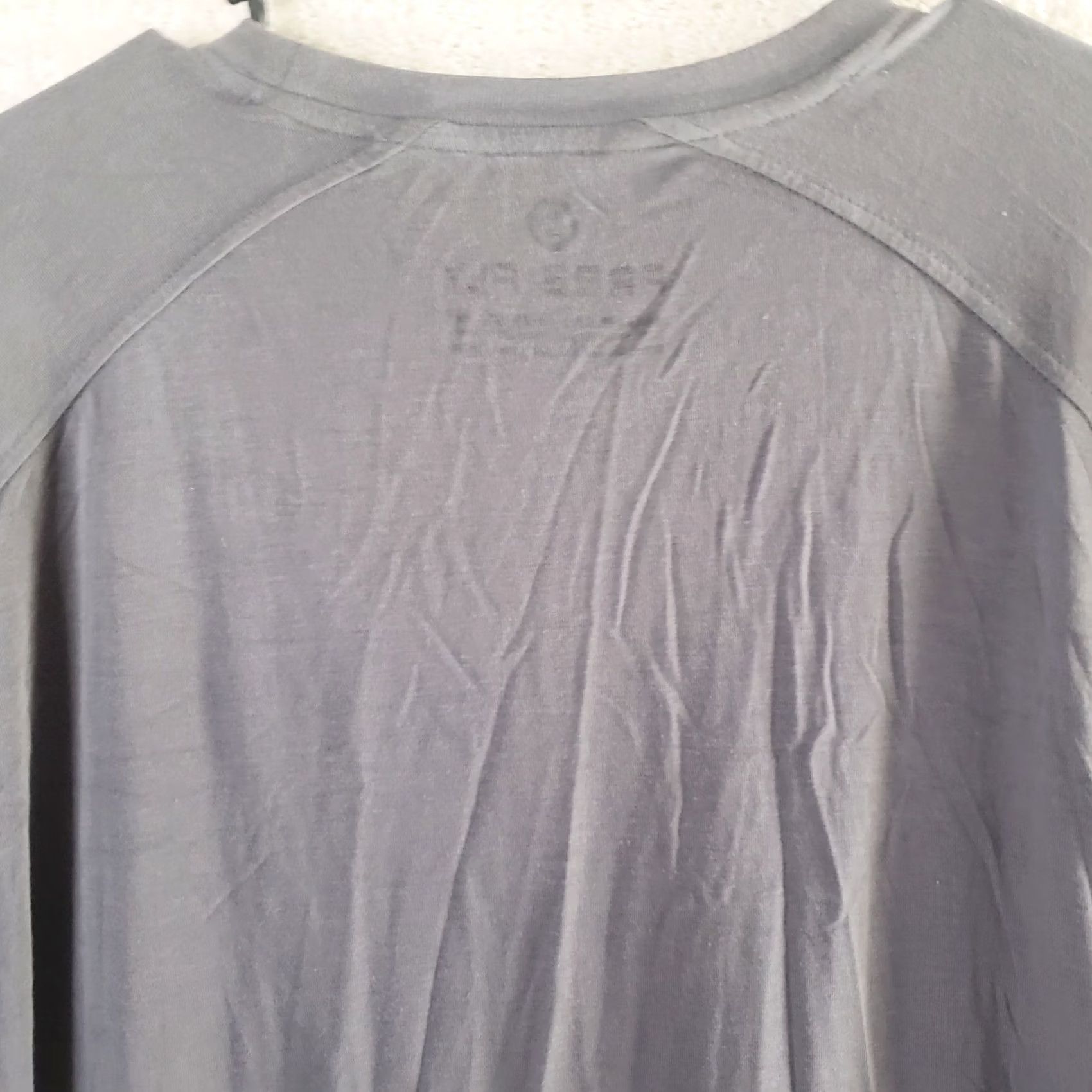 Vintage Free Fly T-Shirt Long Sleeve Mens L Gray Solid Bamboo Polyester Blend Performance Casual Shirt Size US L / EU 52-54 / 3 - 7 Thumbnail