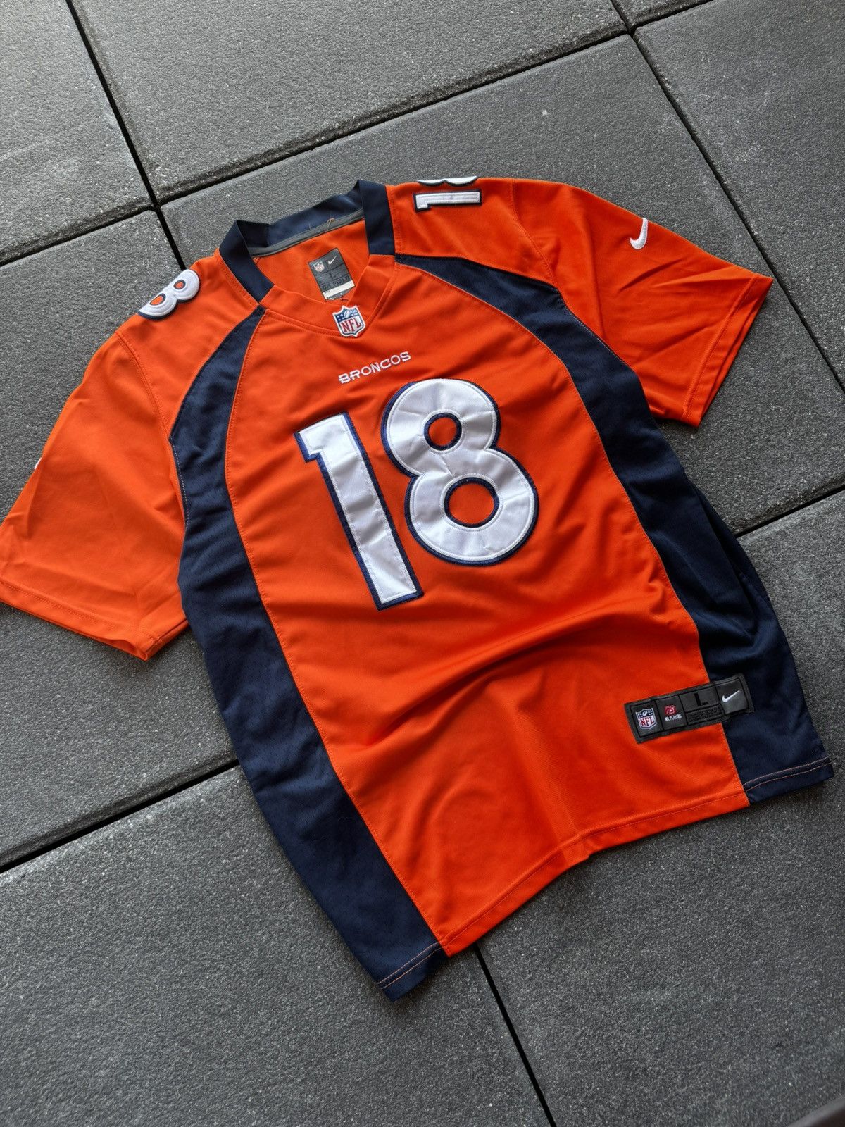Nike CRAZY NIKE NFL PEYTON MANNING BRONCOS JERSEY Size US L / EU 52-54 / 3 - 1 Thumbnail