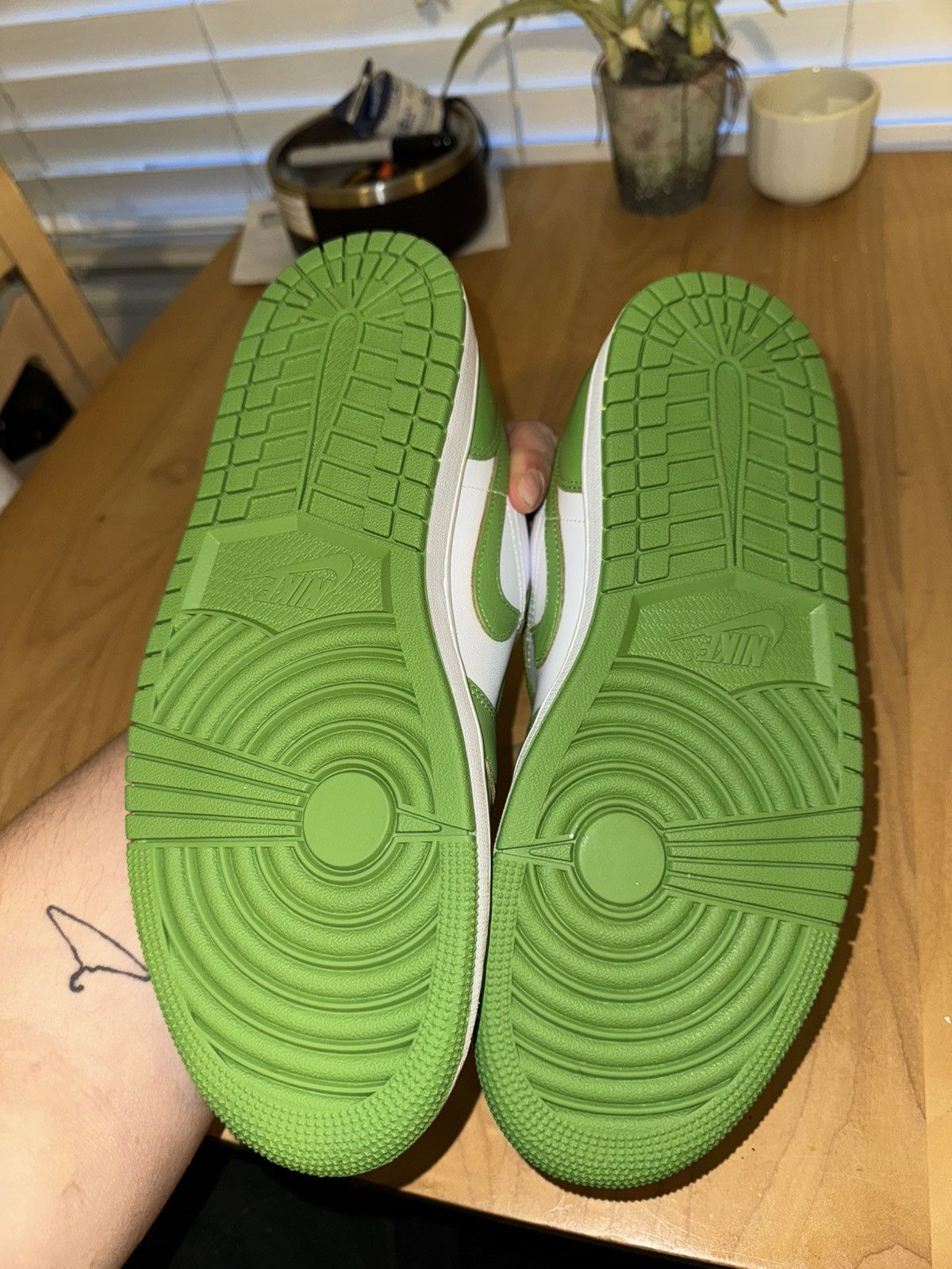 Jordan Brand × Nike Jordan 1 Low SE Chlorophyll Size US 9.5 / EU 42-43 - 8 Thumbnail