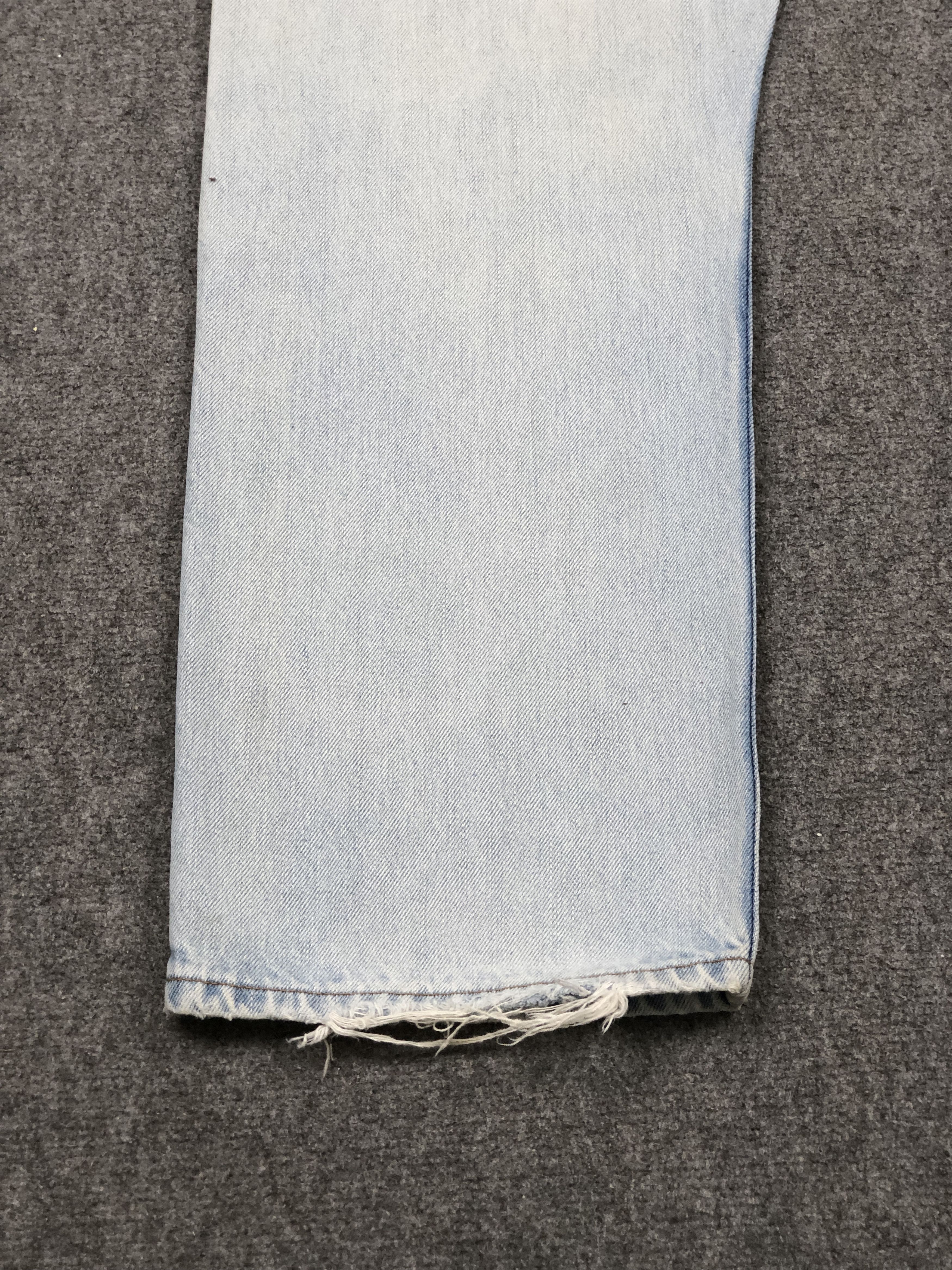 Levi's Light Washed Vintage Levis 505 Jeans DP2366 Size US 35 - 20 Thumbnail
