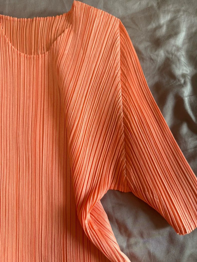 Issey Miyake Issey Miyake size:3 Pinkish-orange pleated dress Size S / US 4 / IT 40 - 2 Thumbnail