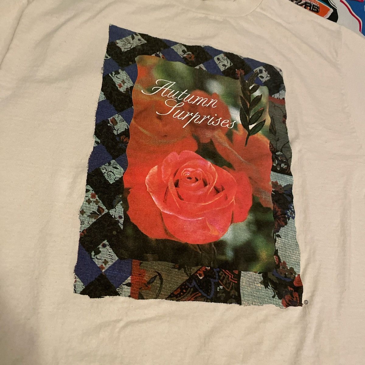 Vintage Vintage 1990s Autumn Surprises Flower Art Graphic Tee Size US L / EU 52-54 / 3 - 3 Thumbnail
