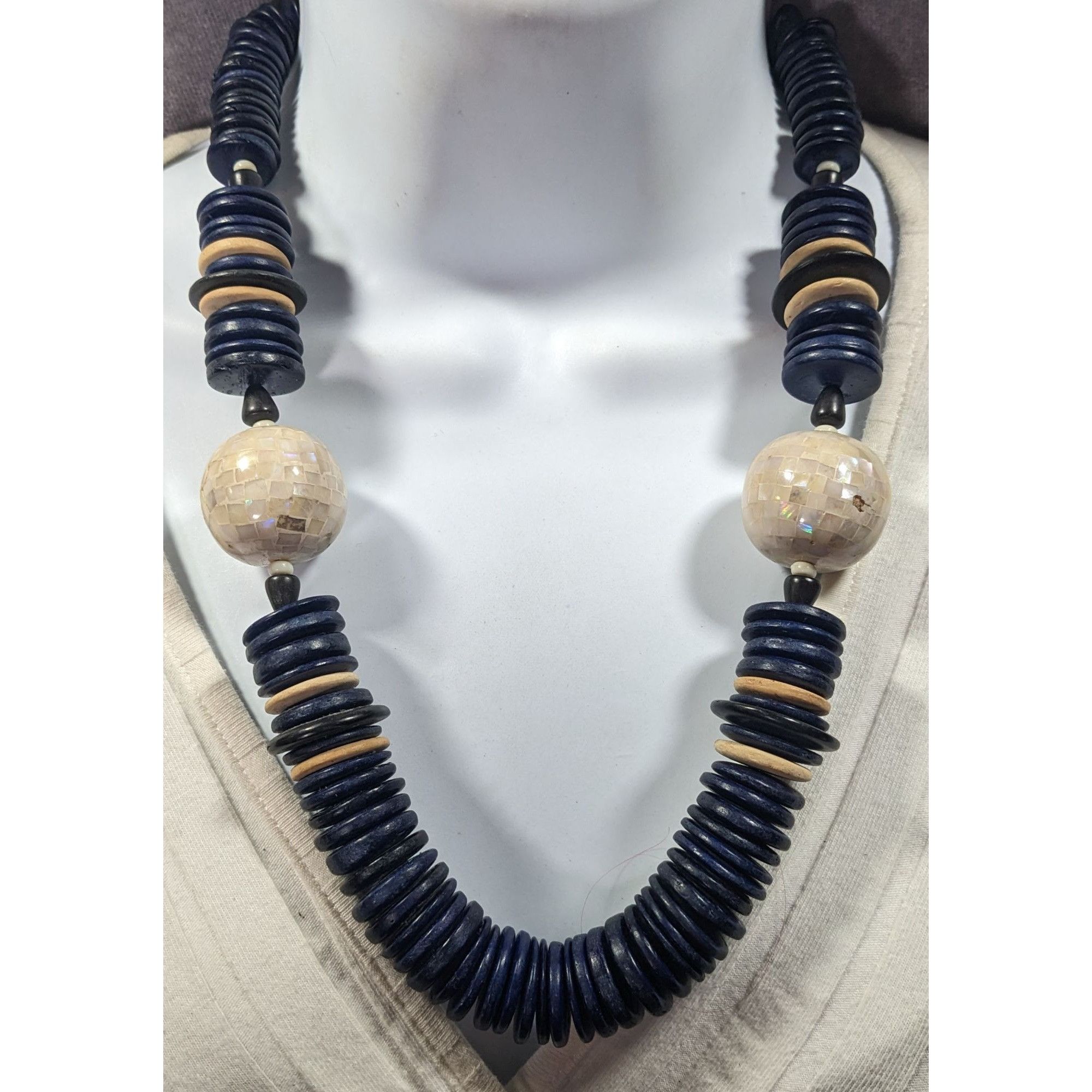 Other Vintage Chunky Blue Wooden Disc And Shell Beaded Necklace Size ONE SIZE - 4 Thumbnail