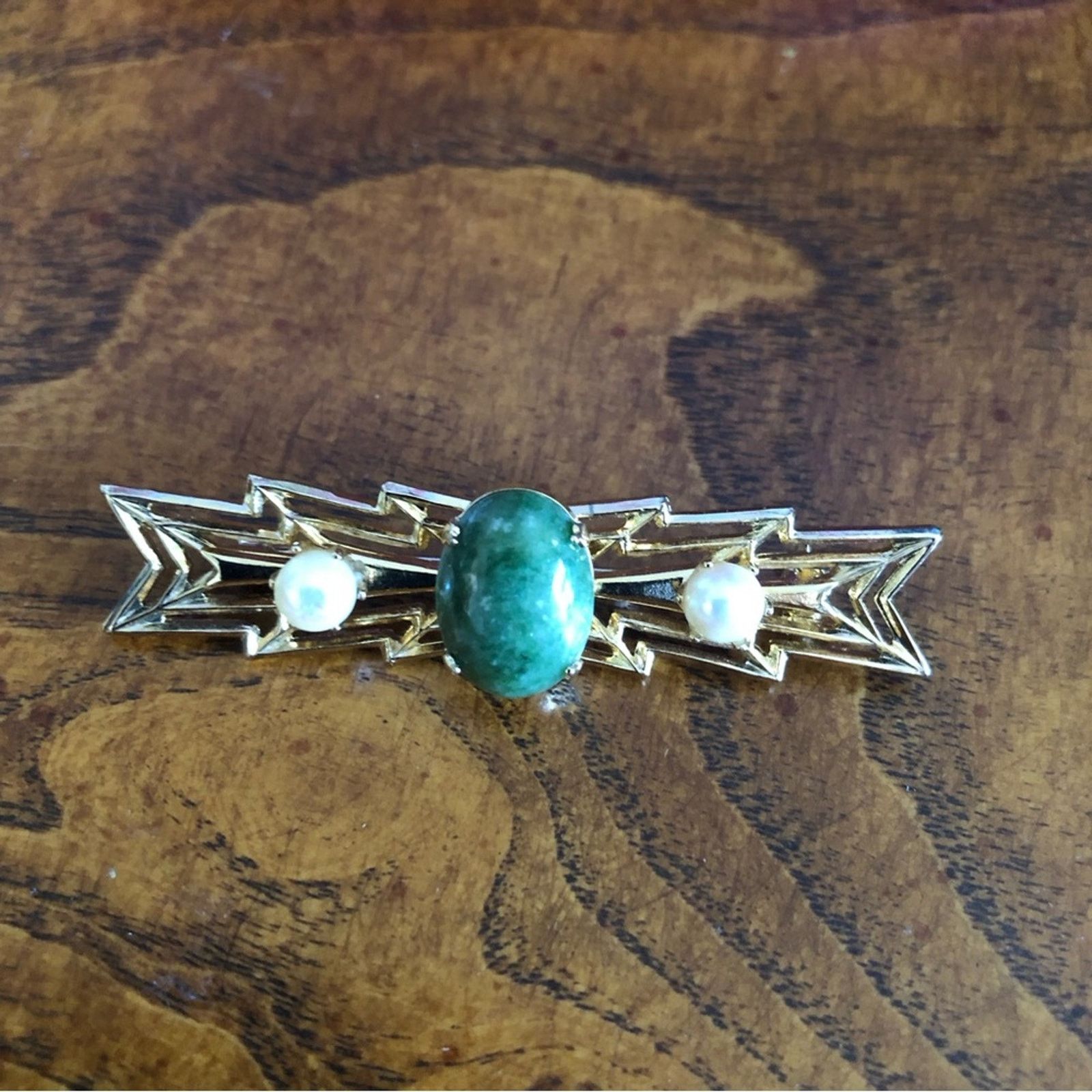 Vintage Vintage art deco aventurine Pearl accent gold brooch Size ONE SIZE - 4 Thumbnail