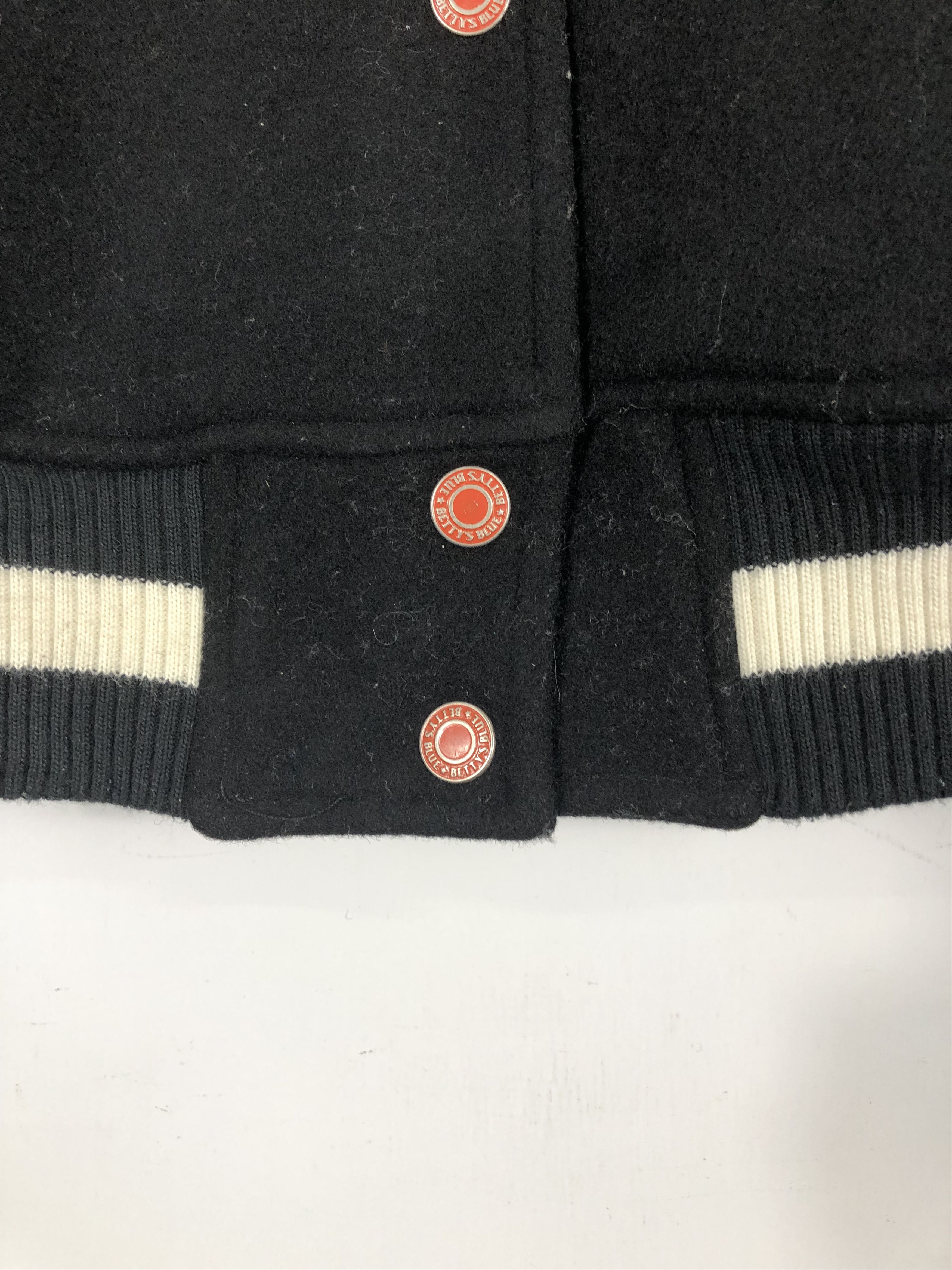 Japanese Brand Vintage Betty's Blue Shinji Abe Varsity Jacket Leather V0173 Size US M / EU 48-50 / 2 - 9 Thumbnail