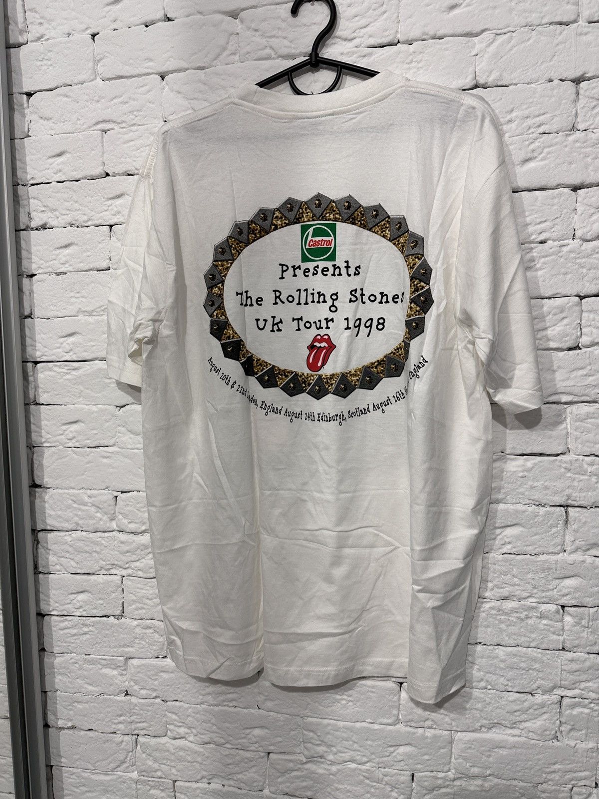 The Rolling Stones The Rolling Stones UK Tour 1998 Vintage T-Shirt – Size XL Size US XL / EU 56 / 4 - 11 Thumbnail