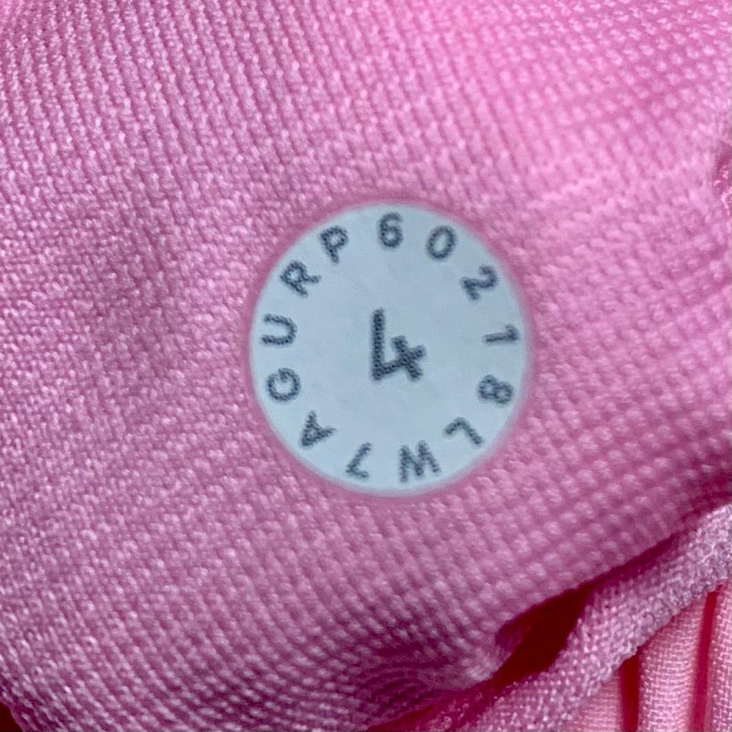 Lululemon NWOT Lululemon Hotty Hot LR Shorts 2.5" sz4 *Miami Pink Size 27" / US 4 / IT 40 - 6 Thumbnail