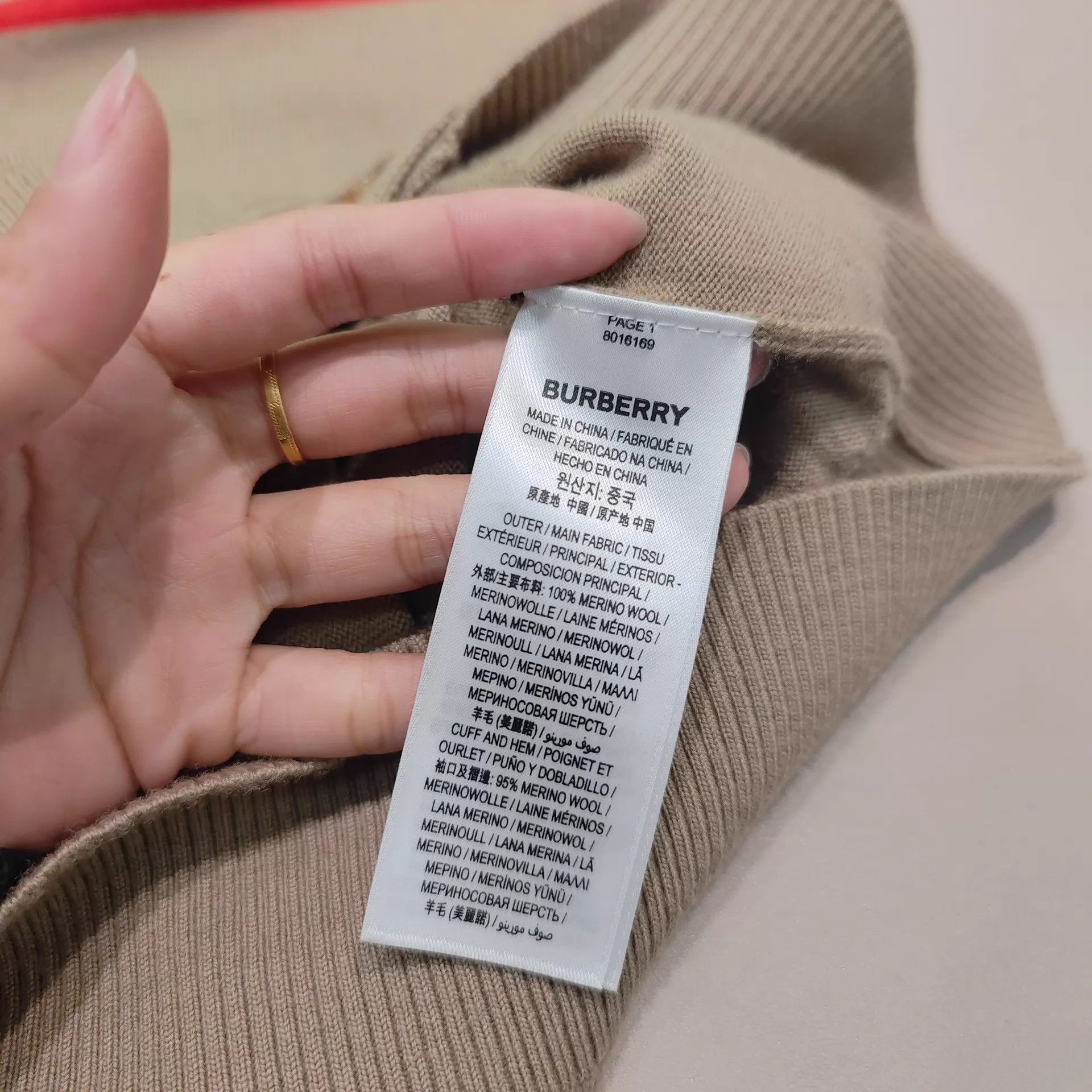 Burberry Burberry check cardigan S new with tags authentic Size S / US 4 / IT 40 - 3 Thumbnail