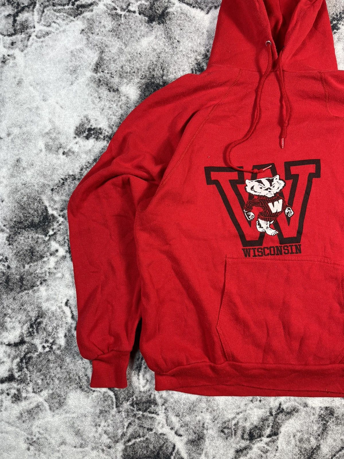 Vintage Vintage Wisconsin Badgers Hoodie USA Red XL Size US XL / EU 56 / 4 - 2 Thumbnail