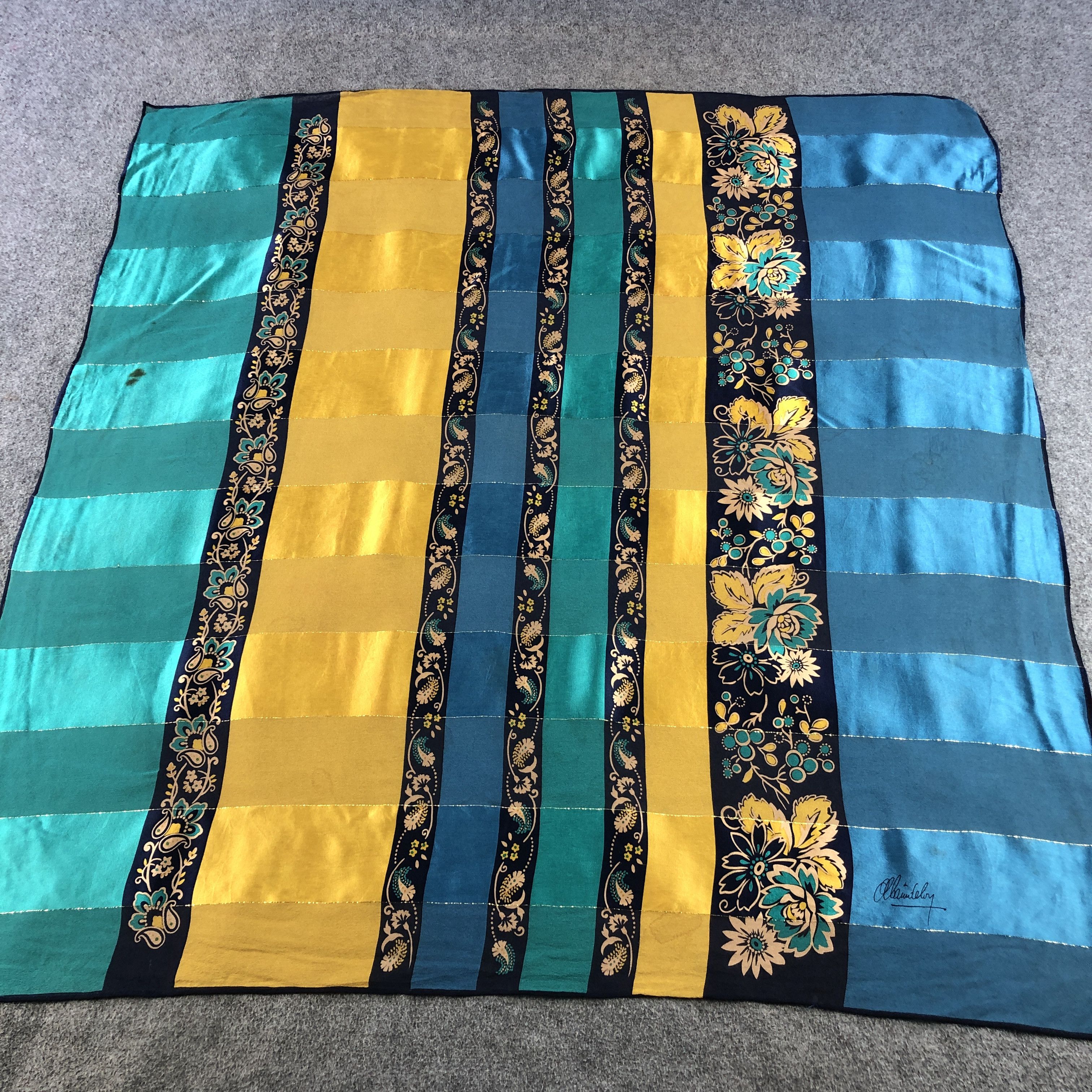 ALAIN DELON Alain Delon Floral Hand Rolled Silk Scarf M1062 Size ONE SIZE - 2 Thumbnail