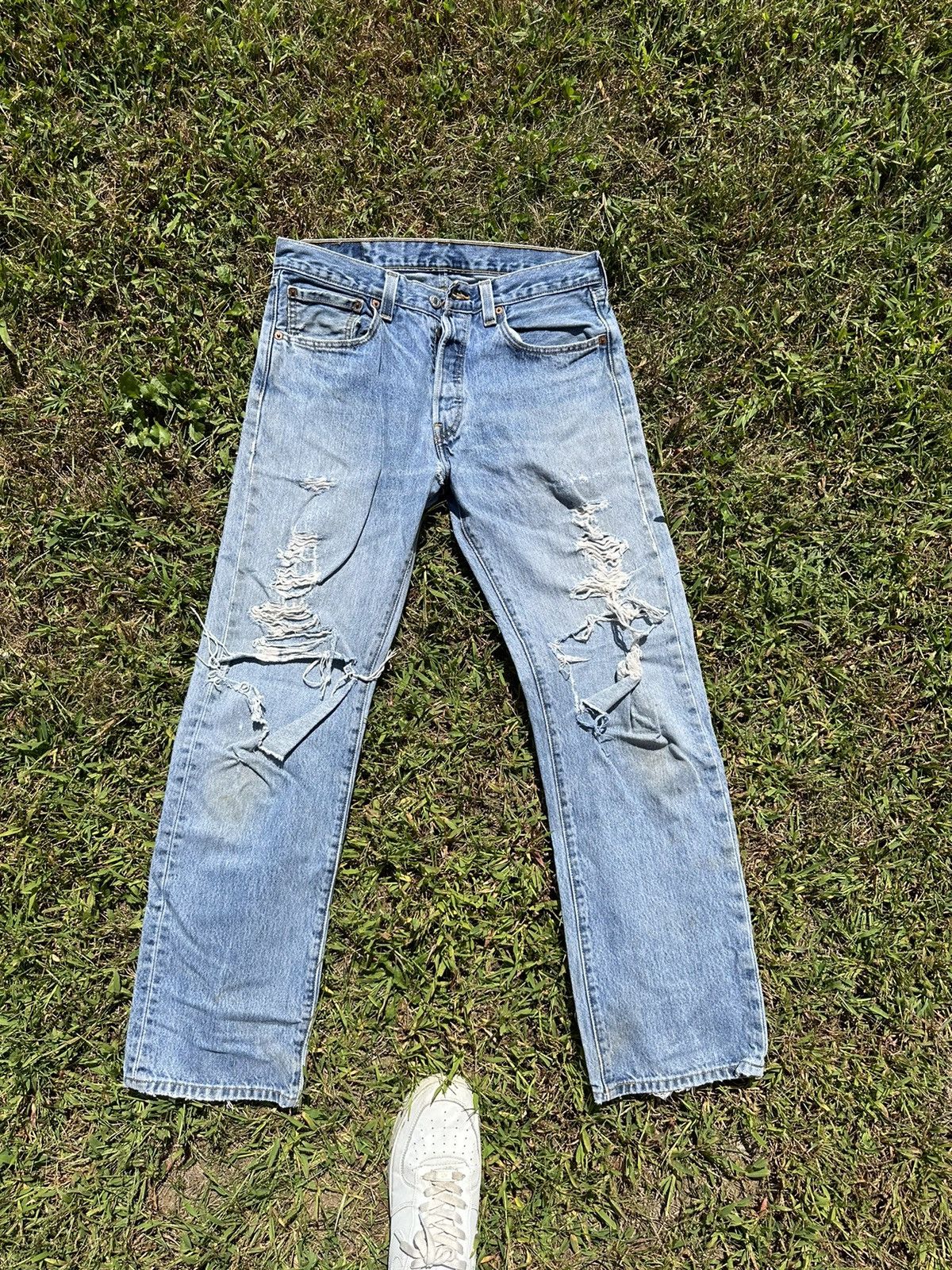Levi's × Levi's Vintage Clothing × Vintage Vintage Levi’s 501 33x32 Size US 33 - 1 Thumbnail