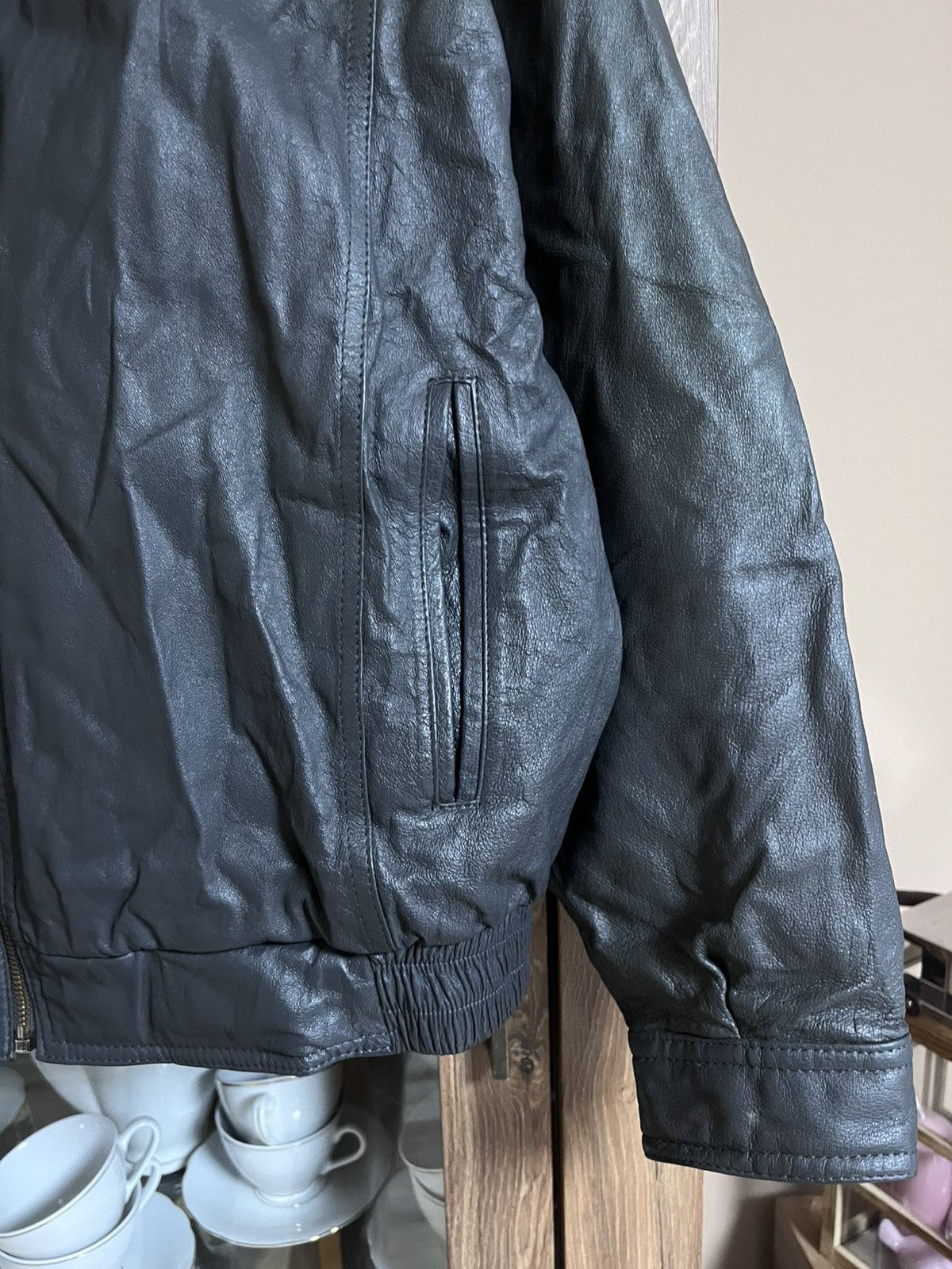 Vintage Vintage Leather Bomber Jacket MA-1 Style Purple Plum Size US L / EU 52-54 / 3 - 5 Thumbnail