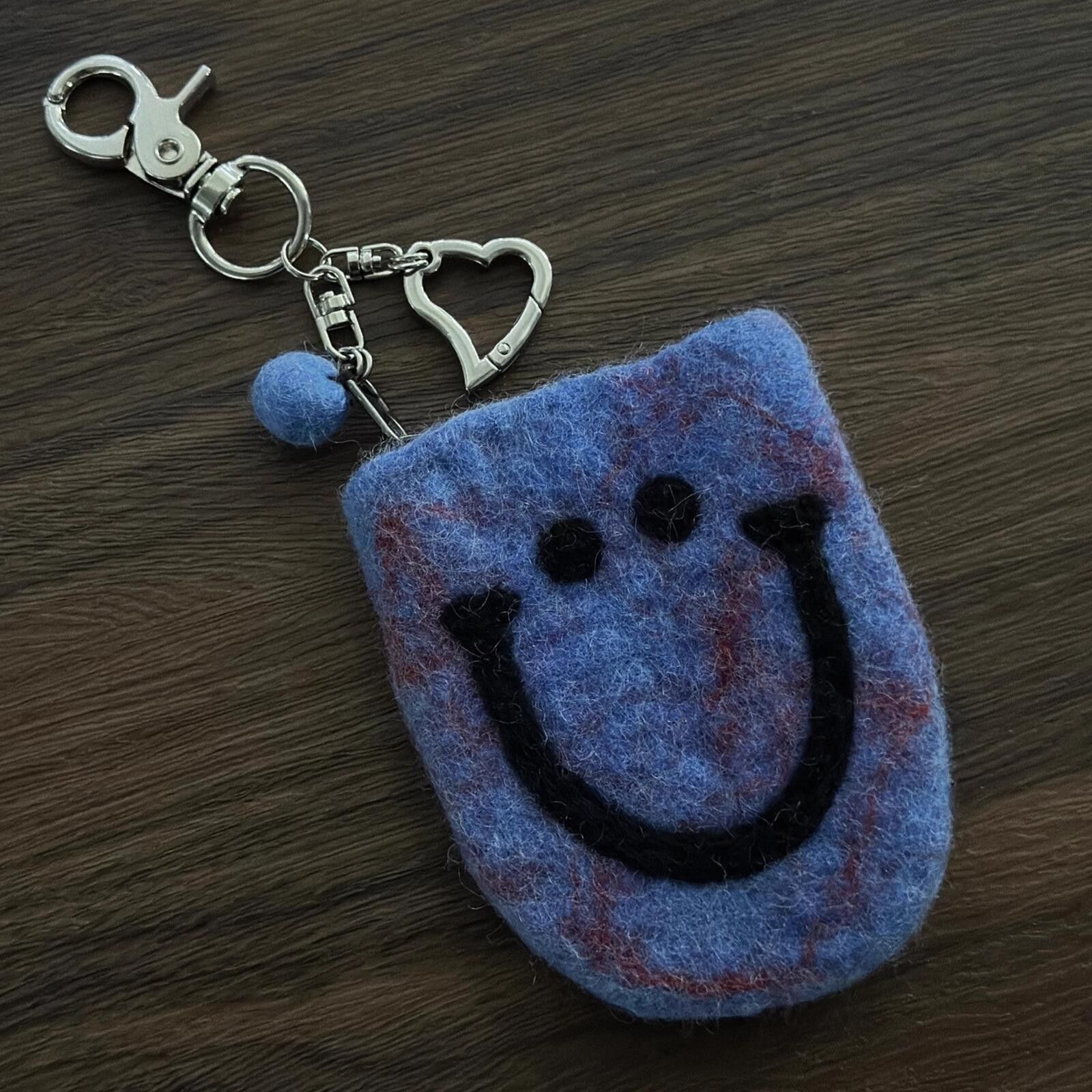 Jewelry Wool Felt Coin Pouch Keychain | Handmade Smiley Street Size ONE SIZE - 3 Thumbnail