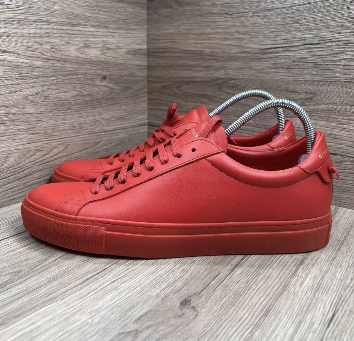 Givenchy Givenchy red sneakers J41 Size US 8 / EU 41 - 1 Thumbnail