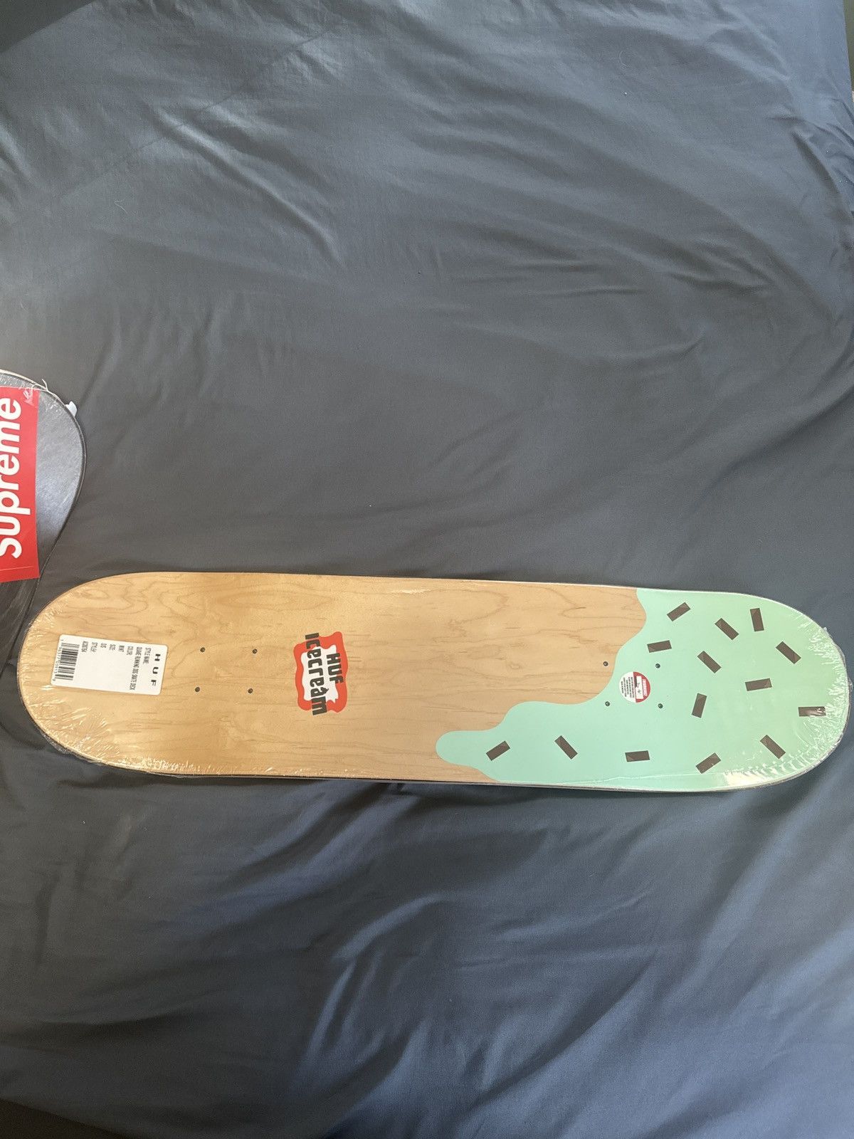 Billionaire Boys Club × Huf × Icecream BBC Icecream x HUF Running Dog “Quake” Skateboard Deck Size ONE SIZE - 2 Thumbnail