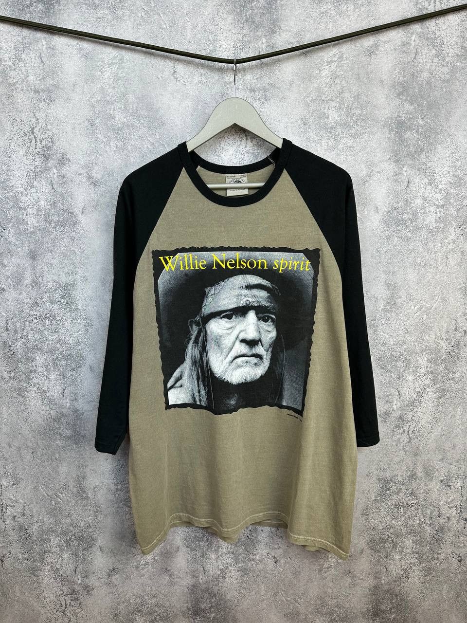 Vintage Willie Nelson 2009 Spirit Tour 3/4 Sleeve Graphic T-Shirt Size US L / EU 52-54 / 3 - 1 Thumbnail