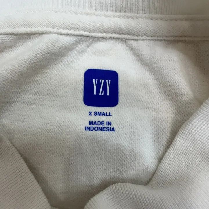Balenciaga Balenciaga YEEZY x Gap x Balenciaga Logo Tee -2507 Size US XS / EU 42 / 0 - 2 Thumbnail