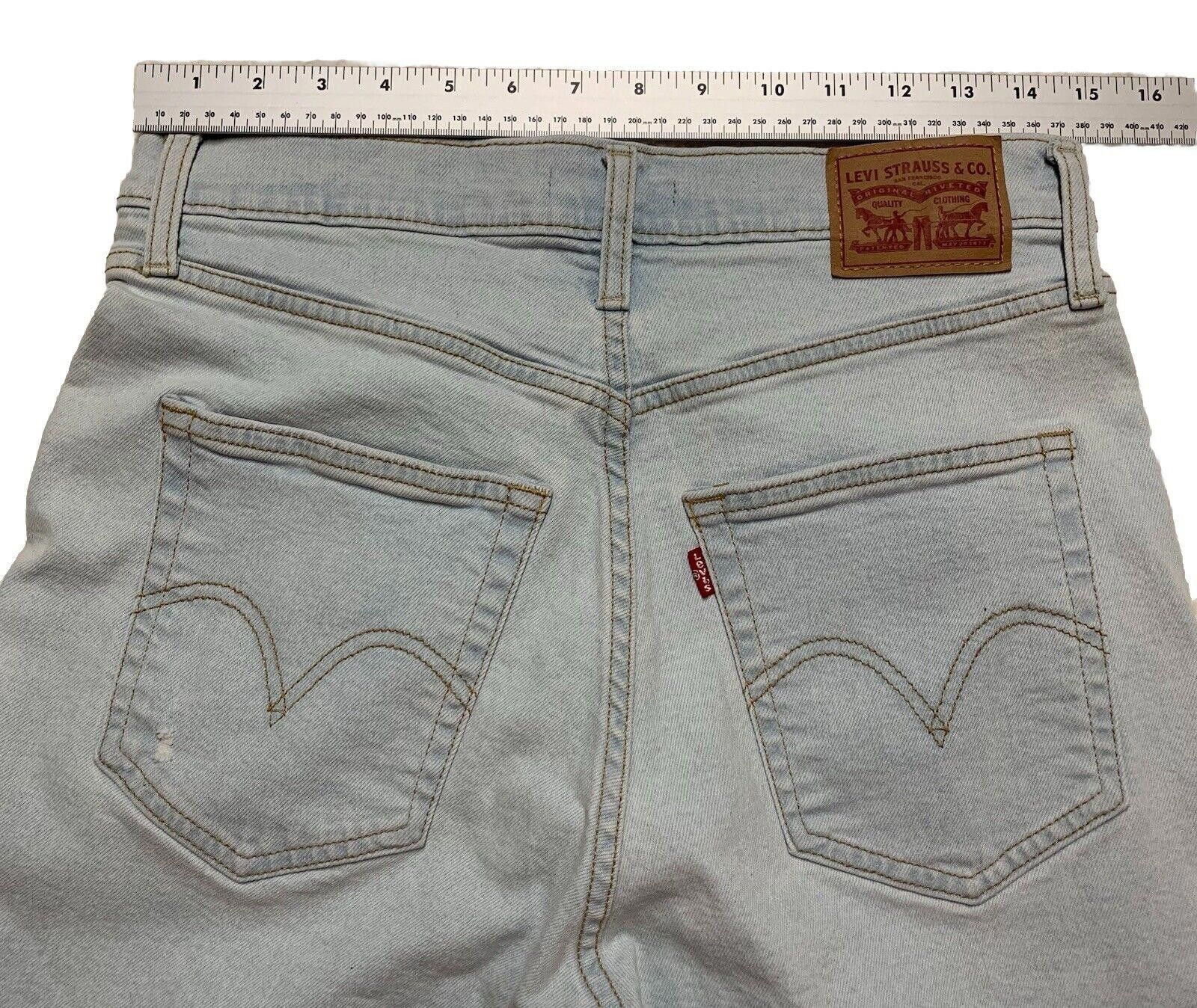 Levi's Levi's Jeans Women's 30x27 light Blue Taper Ribcage Size 30" / US 8 / IT 44 - 7 Thumbnail