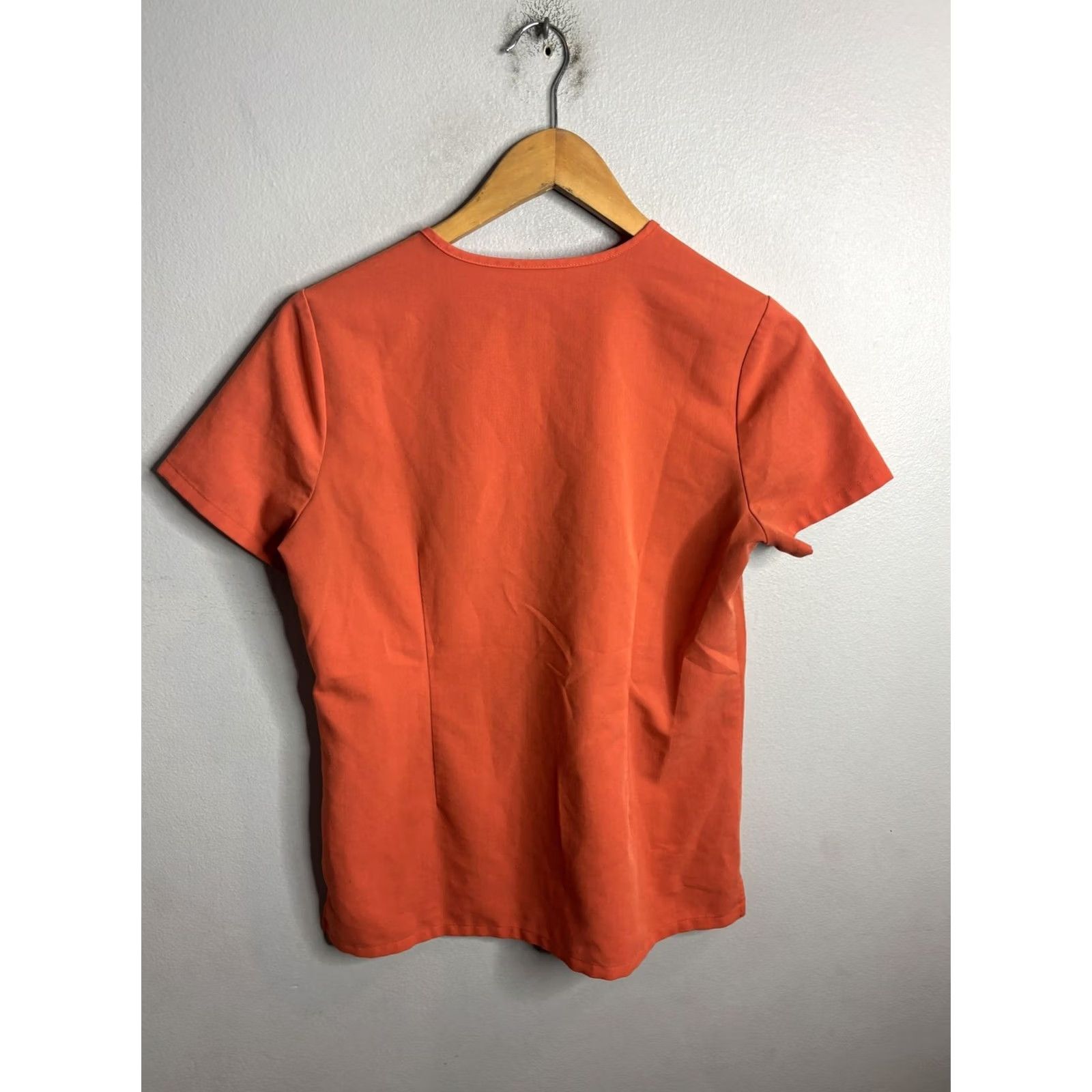 Vintage Figs Scrub Top Womens XS Orange V Neck Technical Collection Pocket FW1000 Size XS / US 0-2 / IT 36-38 - 5 Thumbnail