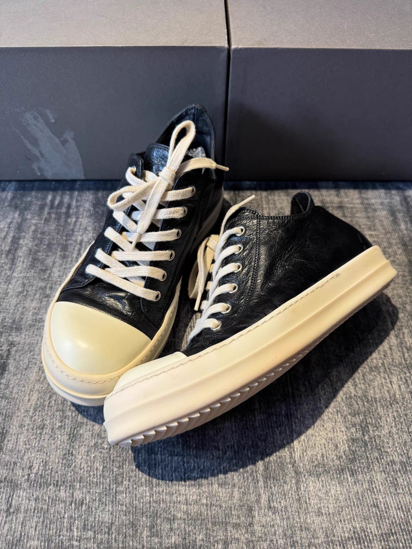 Rick Owens Rick Owens Mainline Low-Top Big Converse Size US 9 / IT 39 - 2 Thumbnail