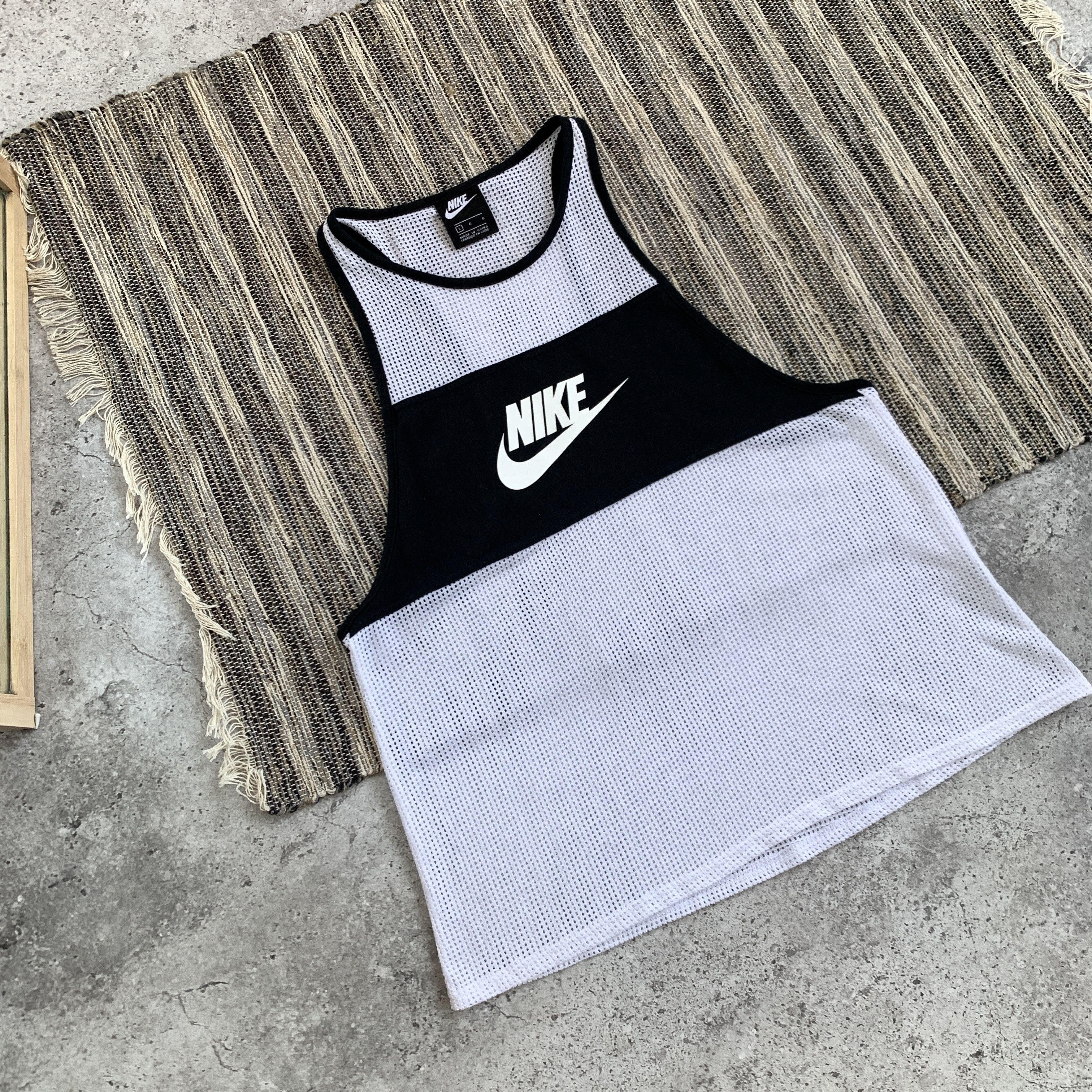 Nike Nike Swoosh Icon Graphic Mesh Tank Top Sleeveless Tee Shirt Size US L / EU 52-54 / 3 - 2 Thumbnail