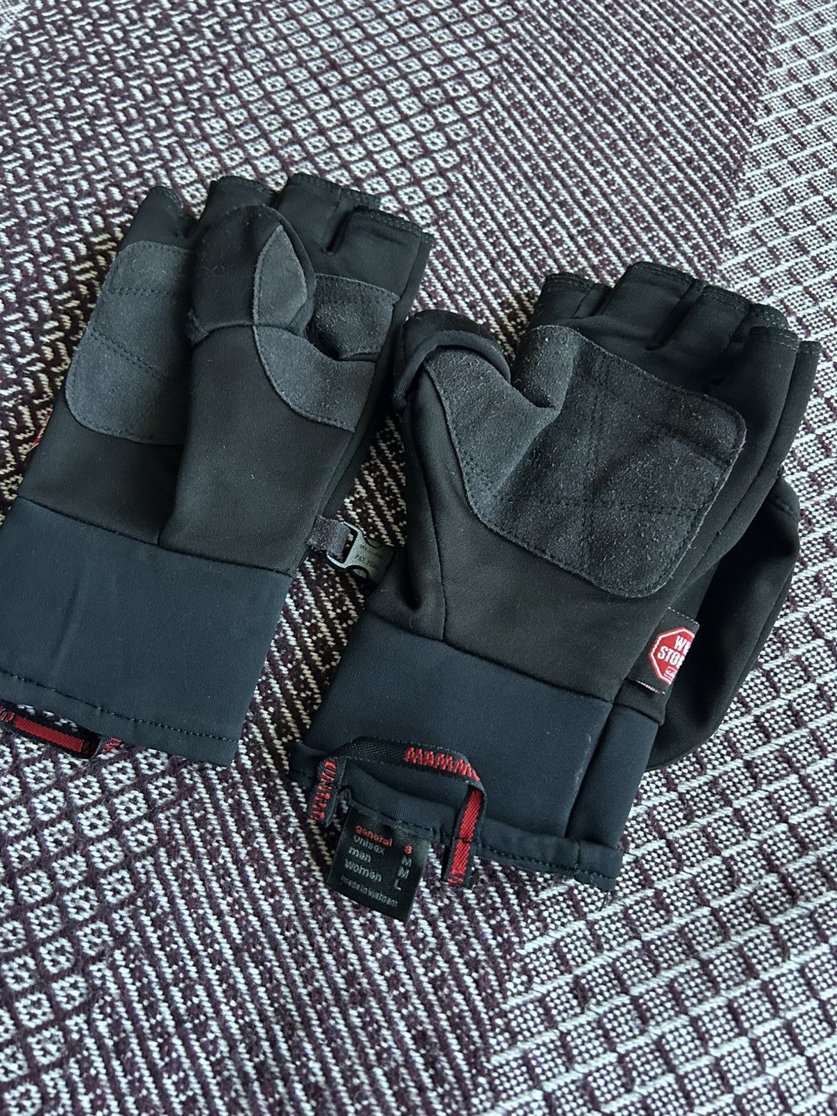 Mammut Vintage Mammut WindStopper Gloves Outdoor Black Unisex Sz M Size ONE SIZE - 8 Thumbnail